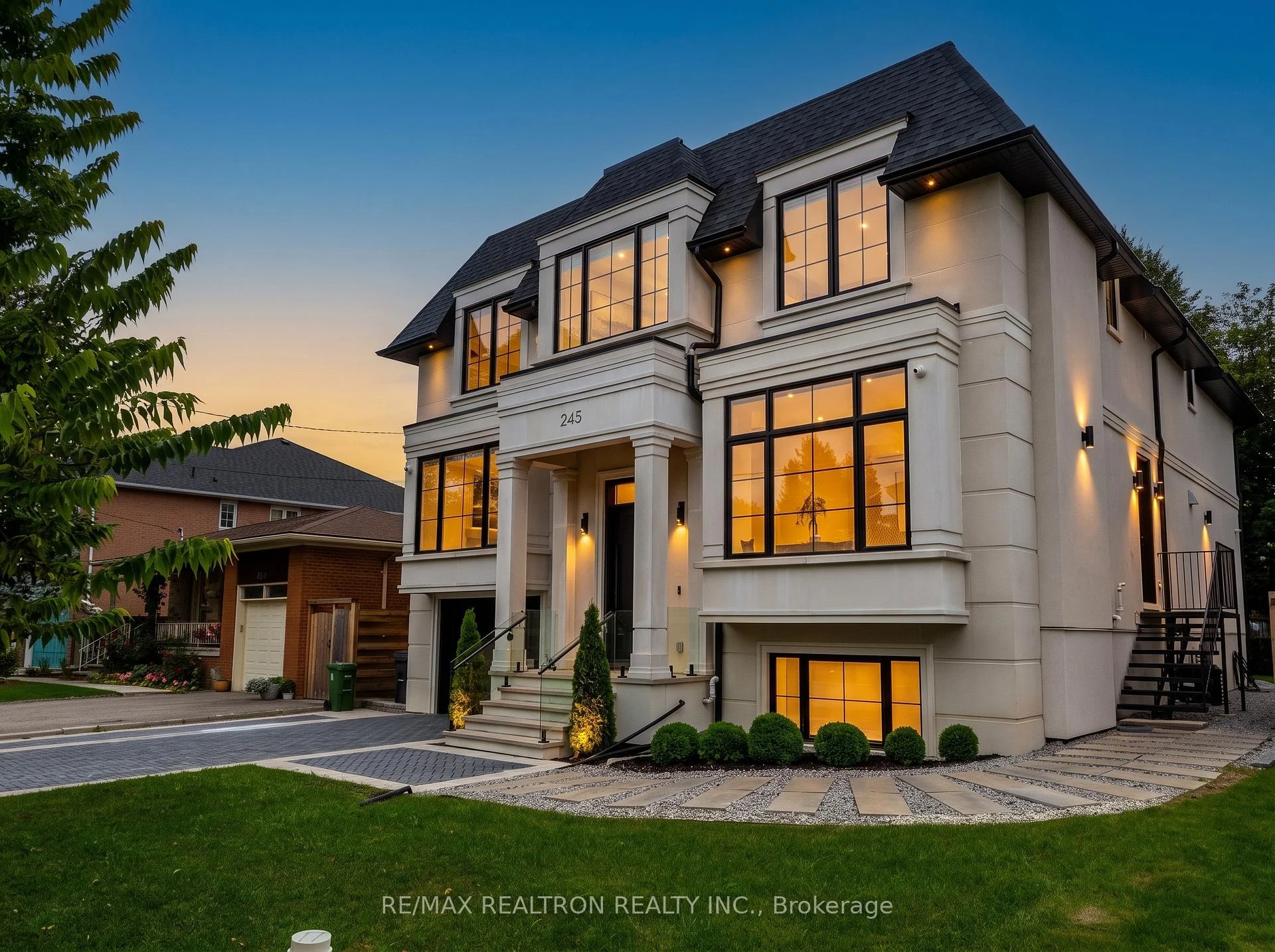 Photo of 245 Patricia Avenue