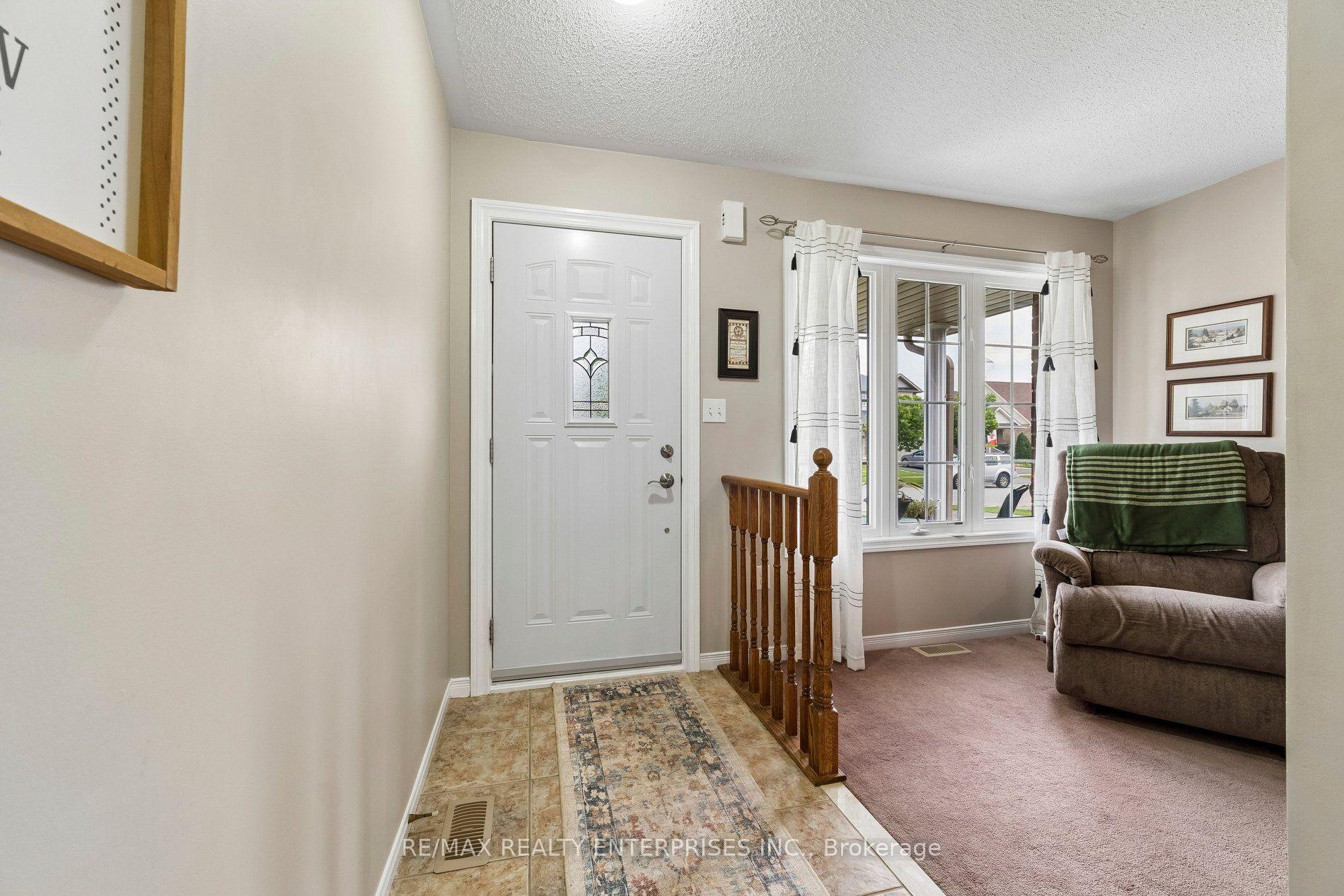 Photo 4 of 1621 Northfield Avenue, Oshawa, Samac — HOMEH