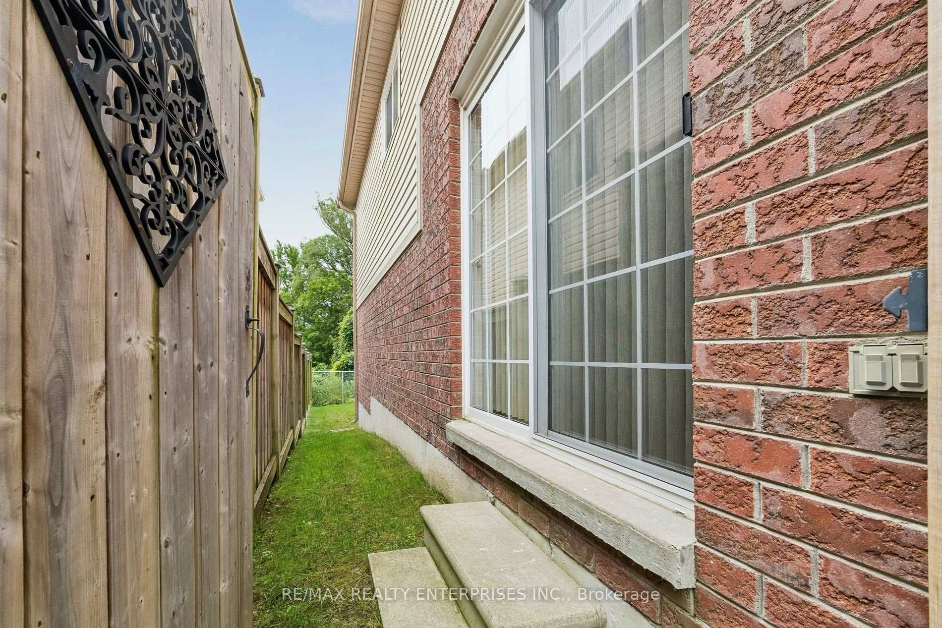Photo 35 of 1621 Northfield Avenue, Oshawa, Samac — HOMEH