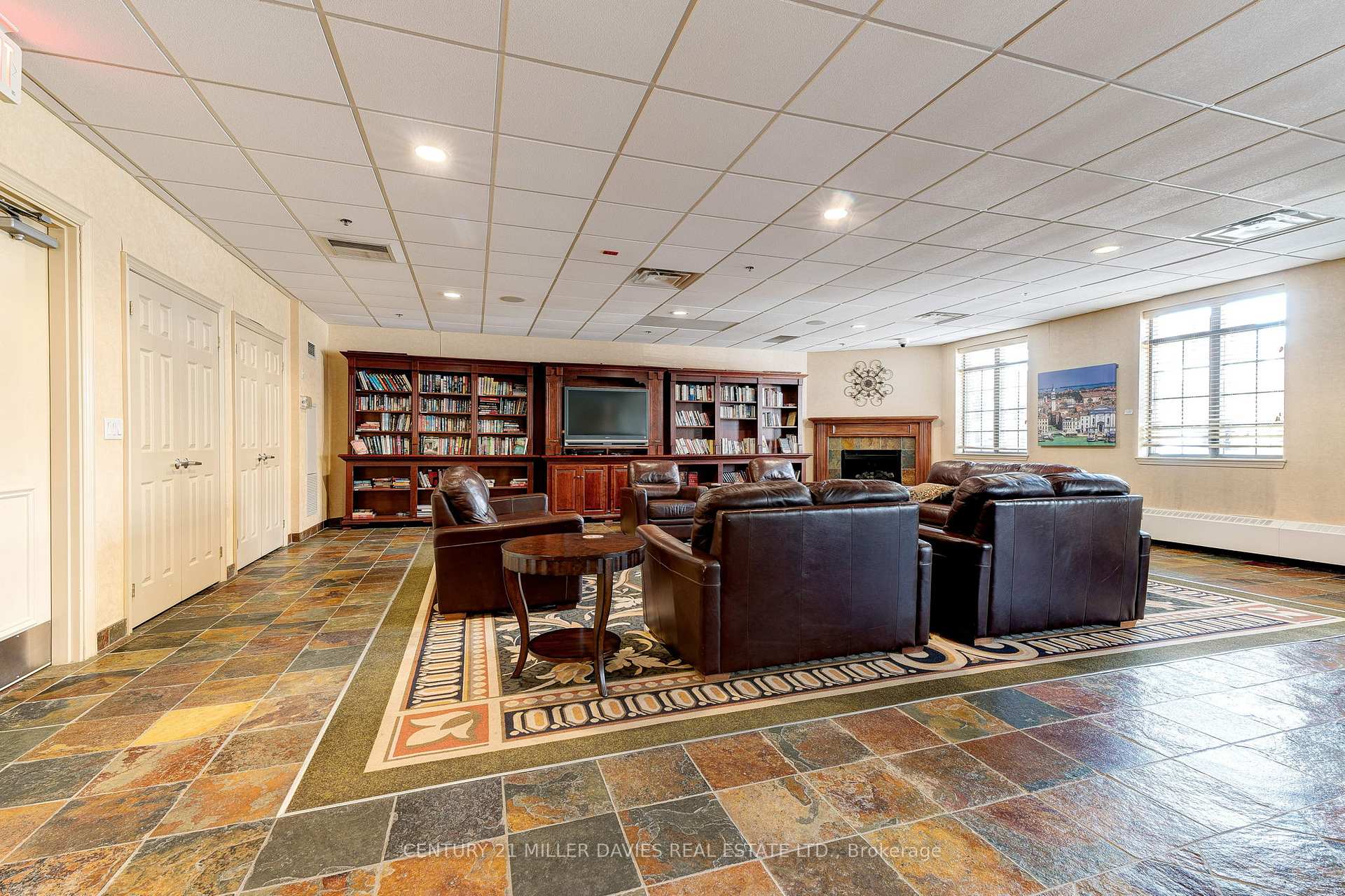 Photo 19 of Unit 702, 399 Elizabeth Street, Burlington, Brant — HOMEH