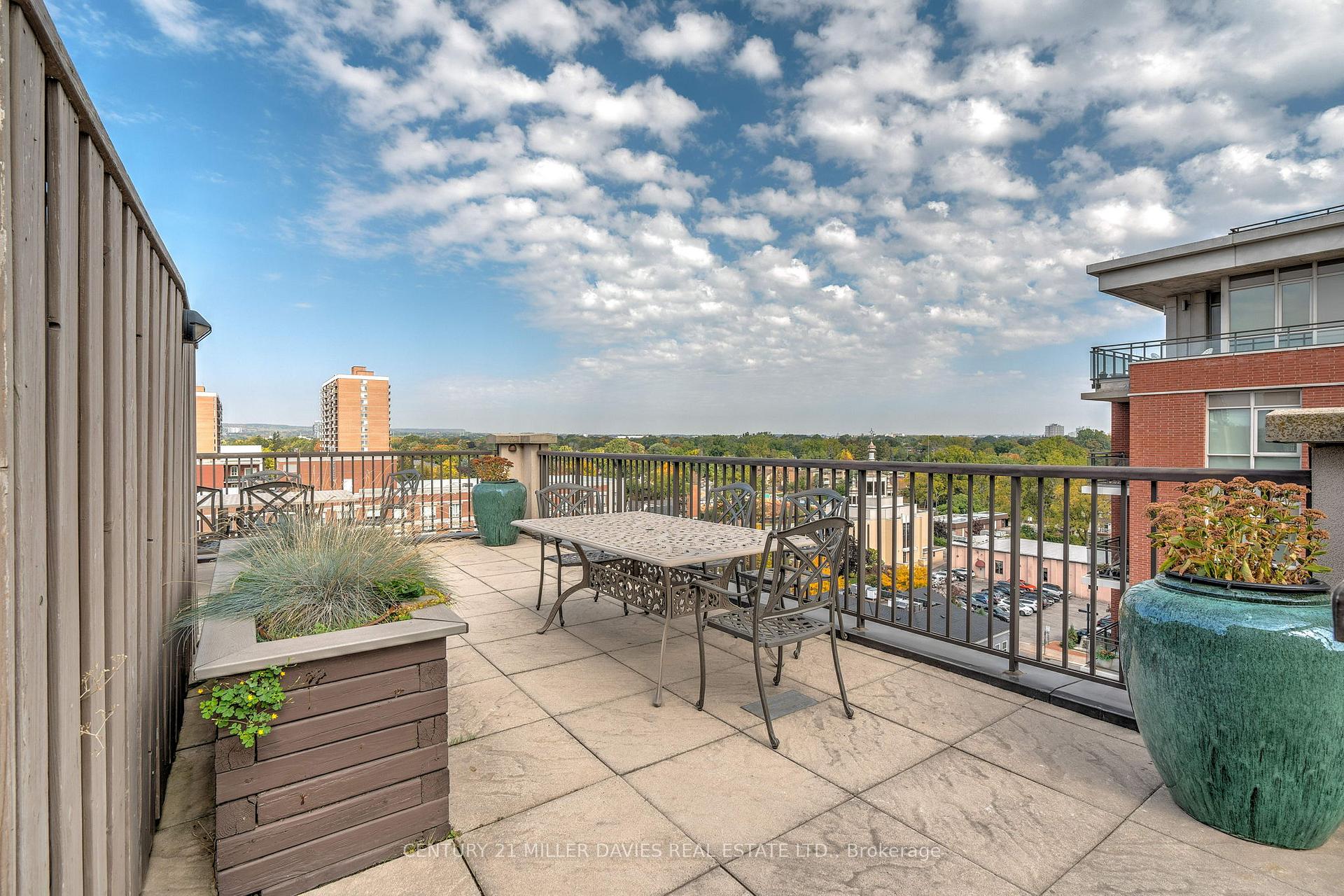 Photo 26 of Unit 702, 399 Elizabeth Street, Burlington, Brant — HOMEH