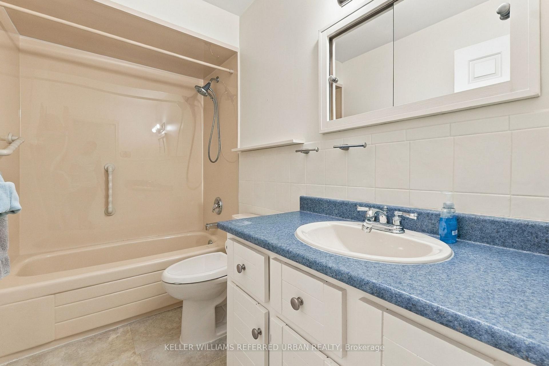 Photo 15 of 146 Montrose Avenue, Toronto, Trinity-Bellwoods — HOMEH