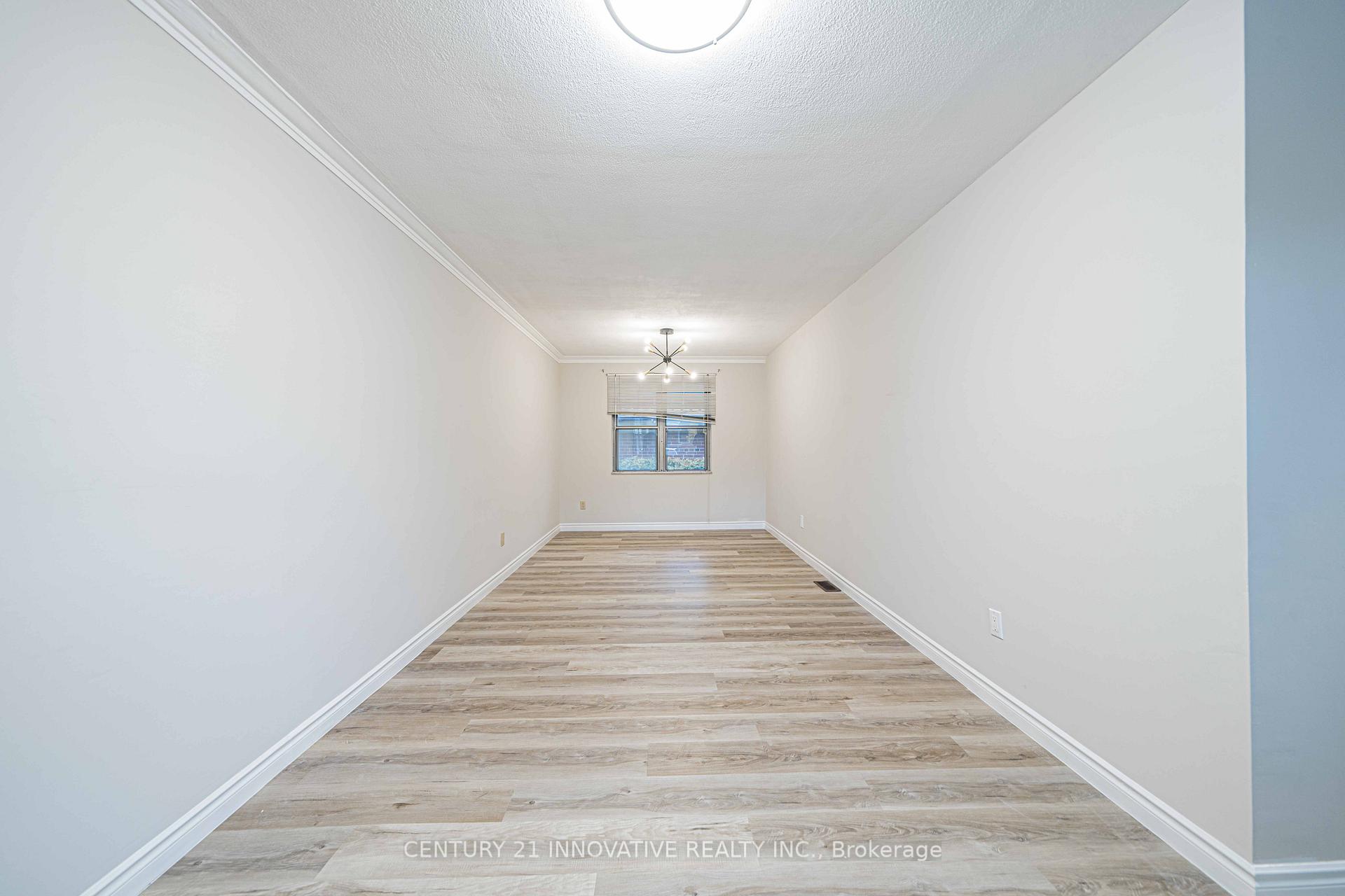 Photo 7 of Unit Upper, 22 Carysfort Road, Etobicoke, Islington-City Centre West — HOMEH