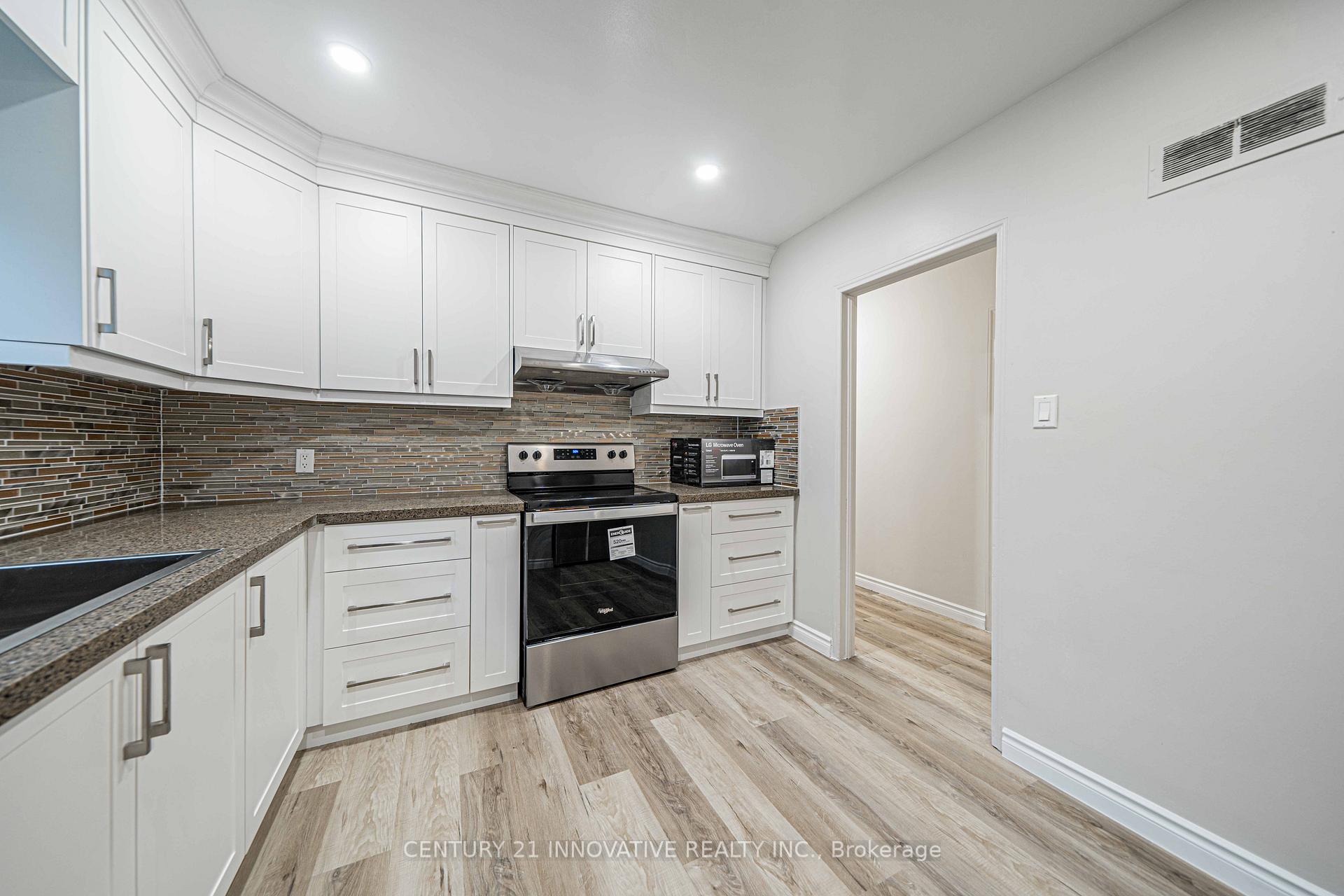 Photo 16 of Unit Upper, 22 Carysfort Road, Etobicoke, Islington-City Centre West — HOMEH