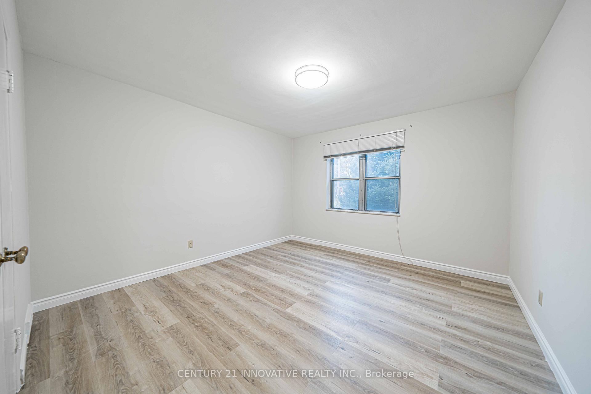 Photo 17 of Unit Upper, 22 Carysfort Road, Etobicoke, Islington-City Centre West — HOMEH