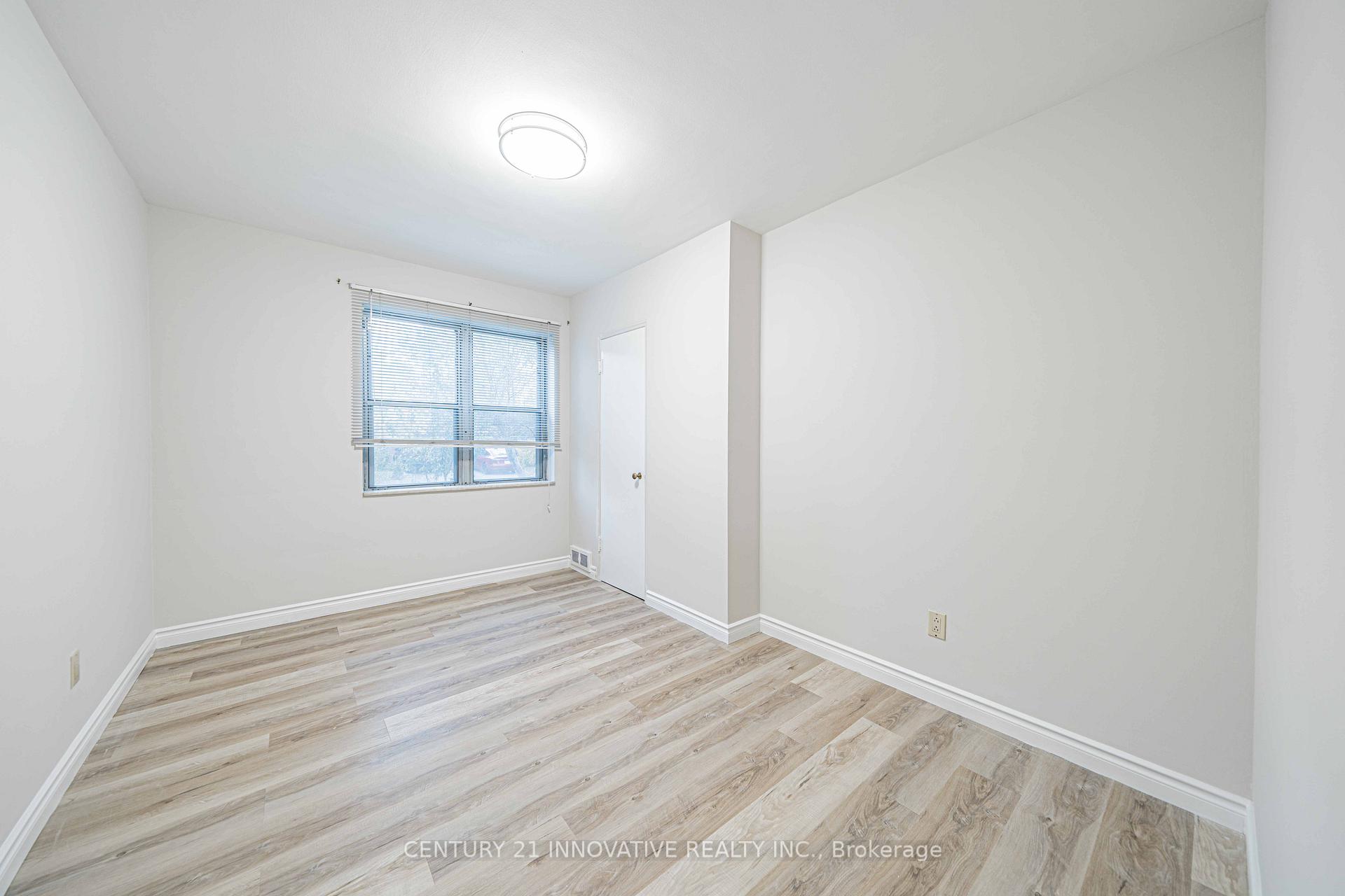 Photo 21 of Unit Upper, 22 Carysfort Road, Etobicoke, Islington-City Centre West — HOMEH