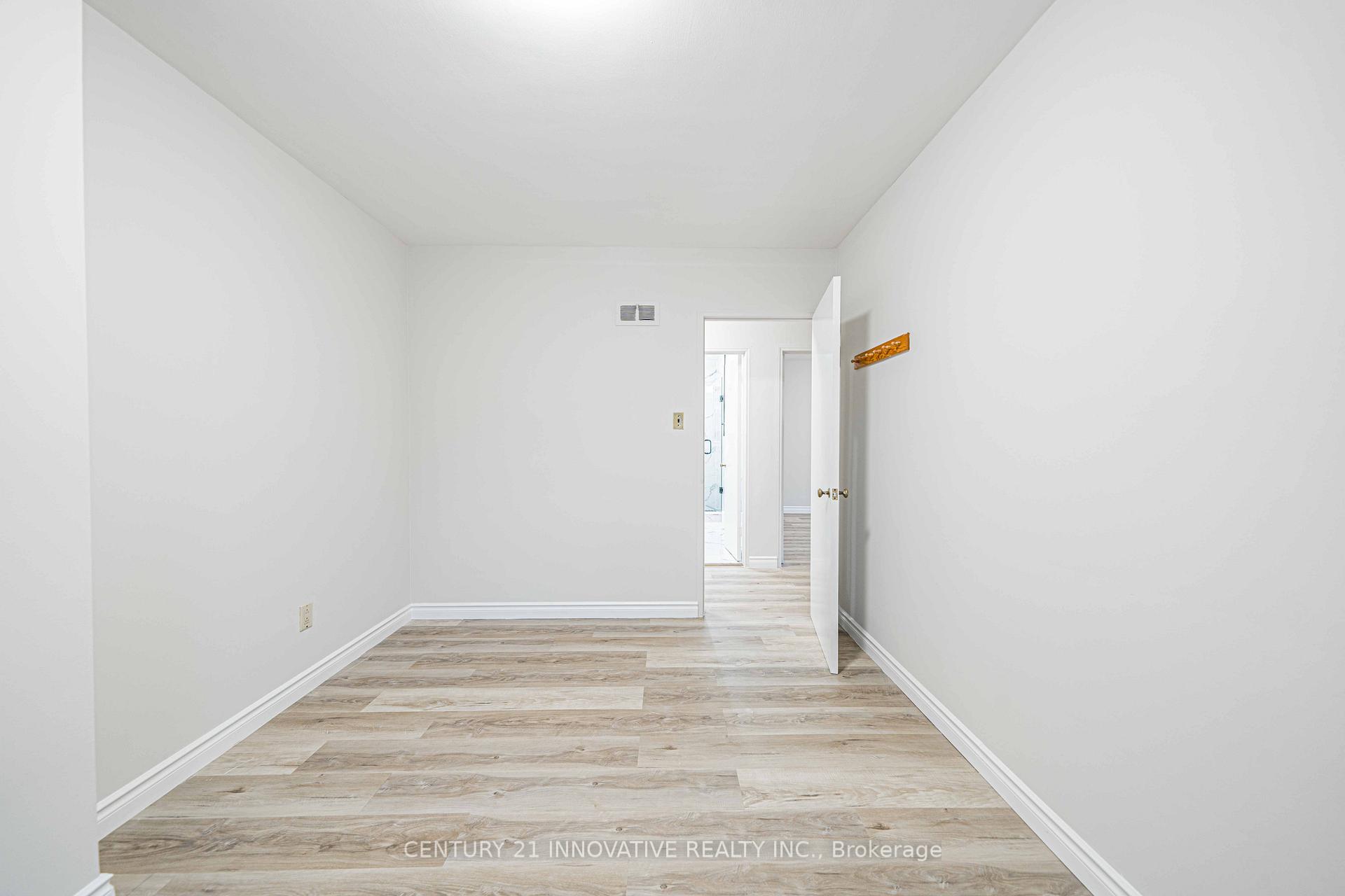 Photo 25 of Unit Upper, 22 Carysfort Road, Etobicoke, Islington-City Centre West — HOMEH