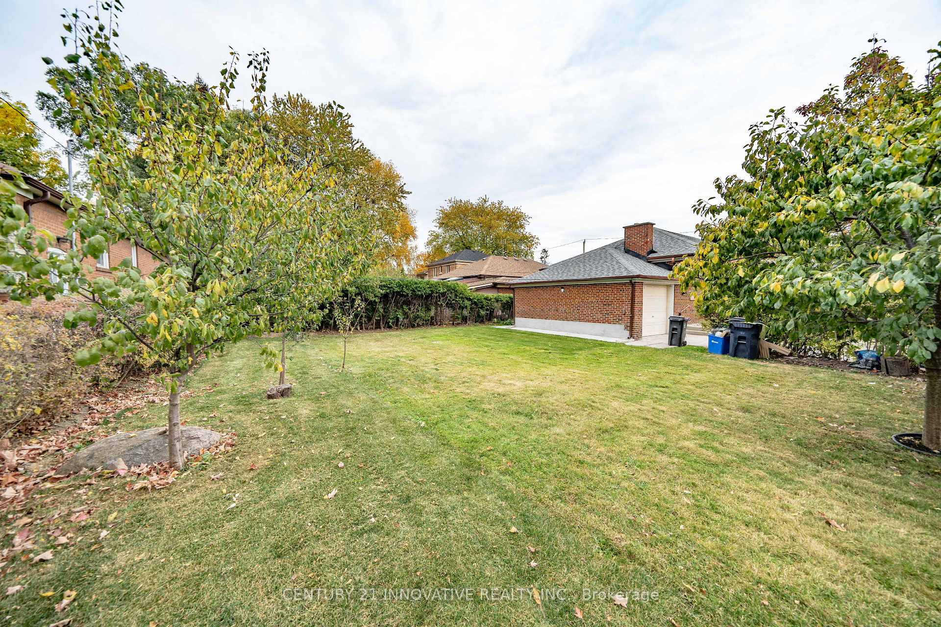 Photo 45 of Unit Upper, 22 Carysfort Road, Etobicoke, Islington-City Centre West — HOMEH