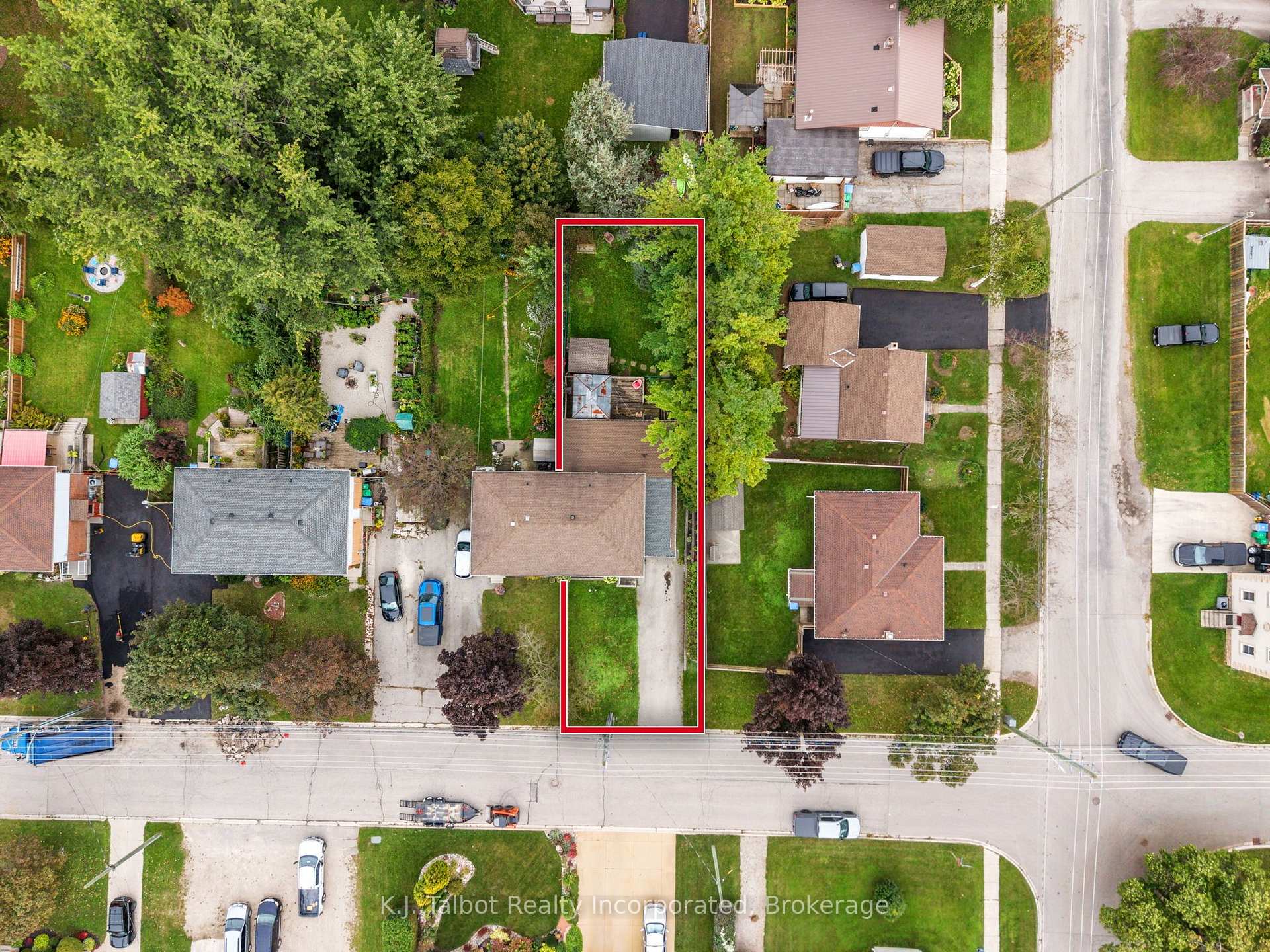 Photo 2 of 313 Cambridge Street, Goderich, Goderich (Town) — HOMEH