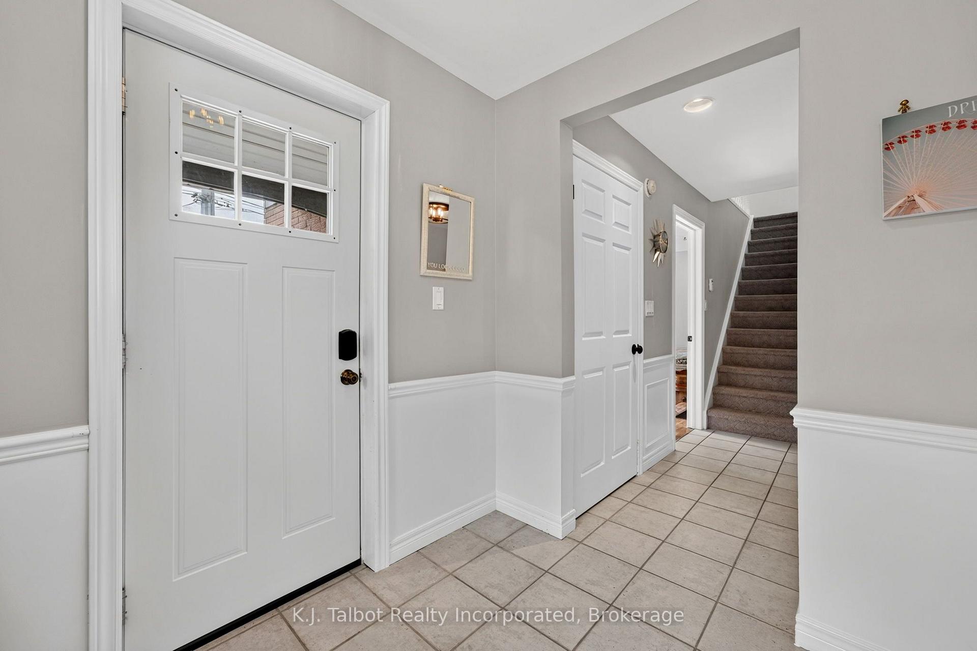 Photo 5 of 313 Cambridge Street, Goderich, Goderich (Town) — HOMEH