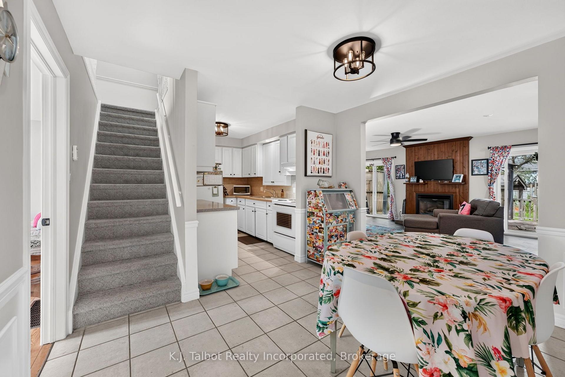 Photo 6 of 313 Cambridge Street, Goderich, Goderich (Town) — HOMEH