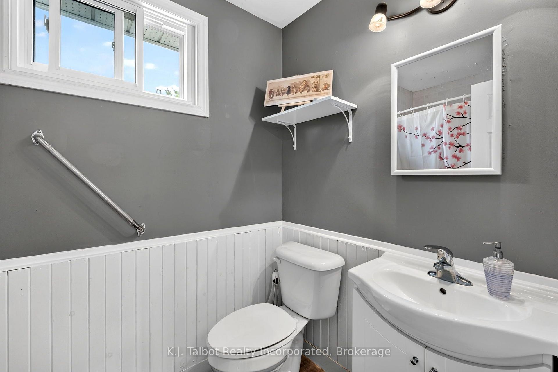 Photo 19 of 313 Cambridge Street, Goderich, Goderich (Town) — HOMEH