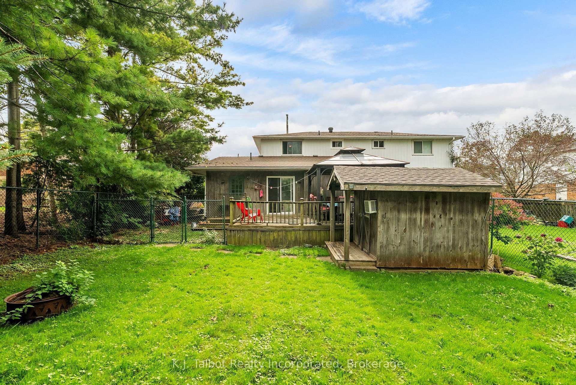 Photo 23 of 313 Cambridge Street, Goderich, Goderich (Town) — HOMEH