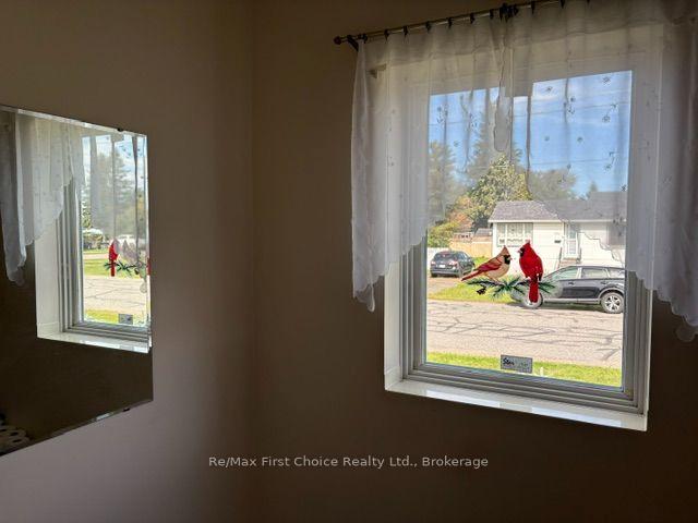 Photo 10 of 569 Dawson Street, Thunder Bay, College Heights — HOMEH