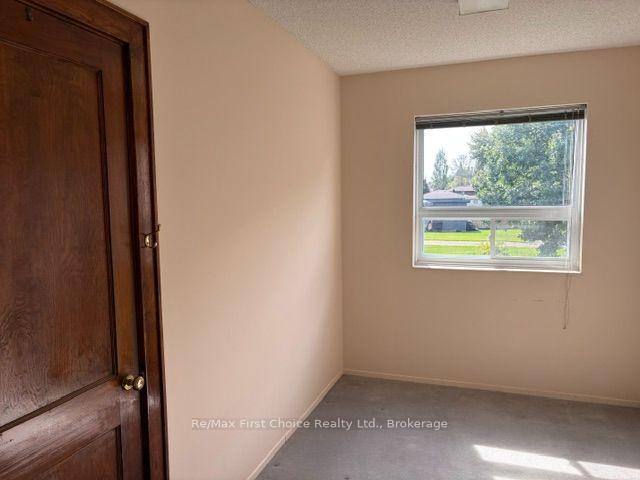Photo 15 of 569 Dawson Street, Thunder Bay, College Heights — HOMEH