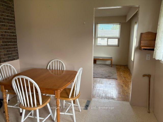 Photo 18 of 569 Dawson Street, Thunder Bay, College Heights — HOMEH
