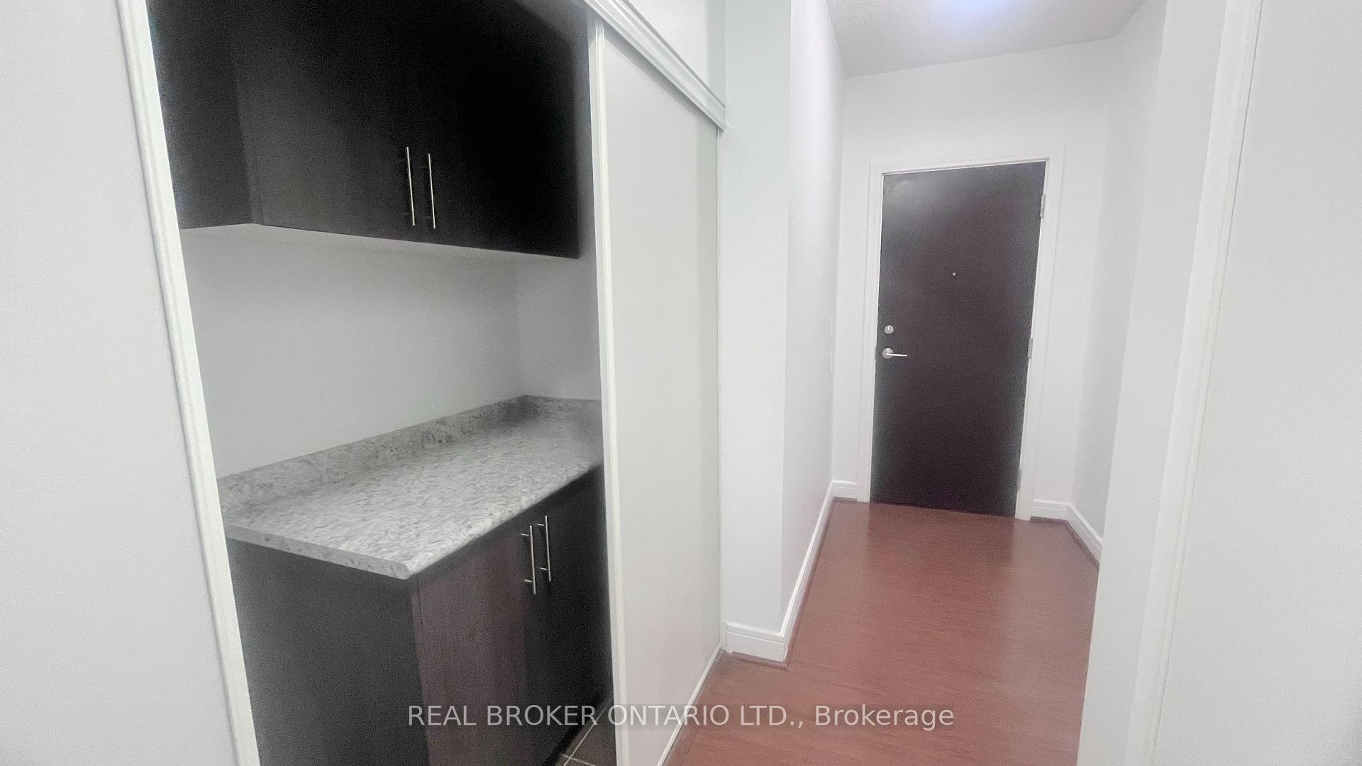 Photo 6 of Unit 1702, 112 George Street, Toronto, Moss Park — HOMEH