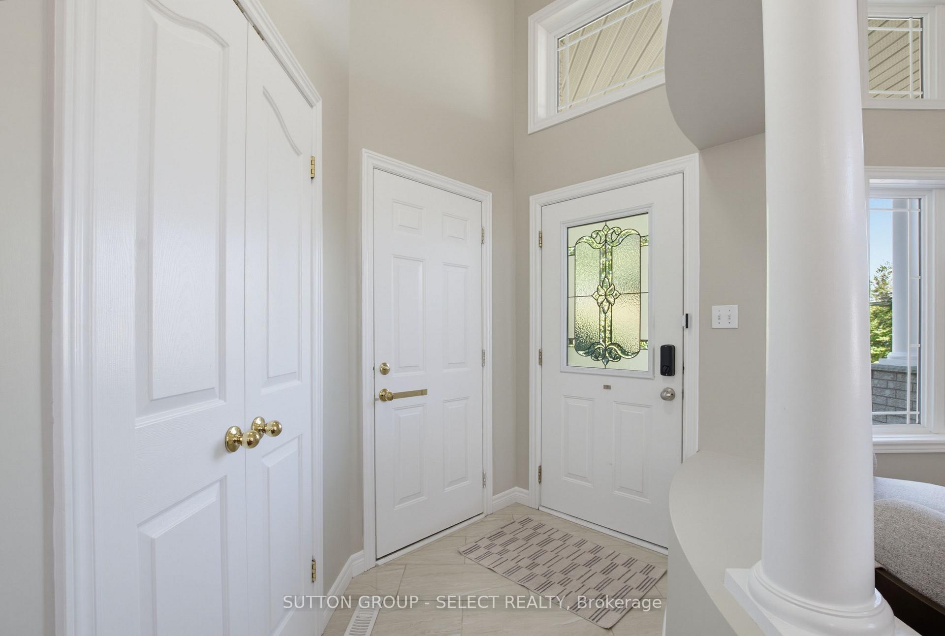 Photo 5 of 858 Cresthaven Crescent, London, South L — HOMEH