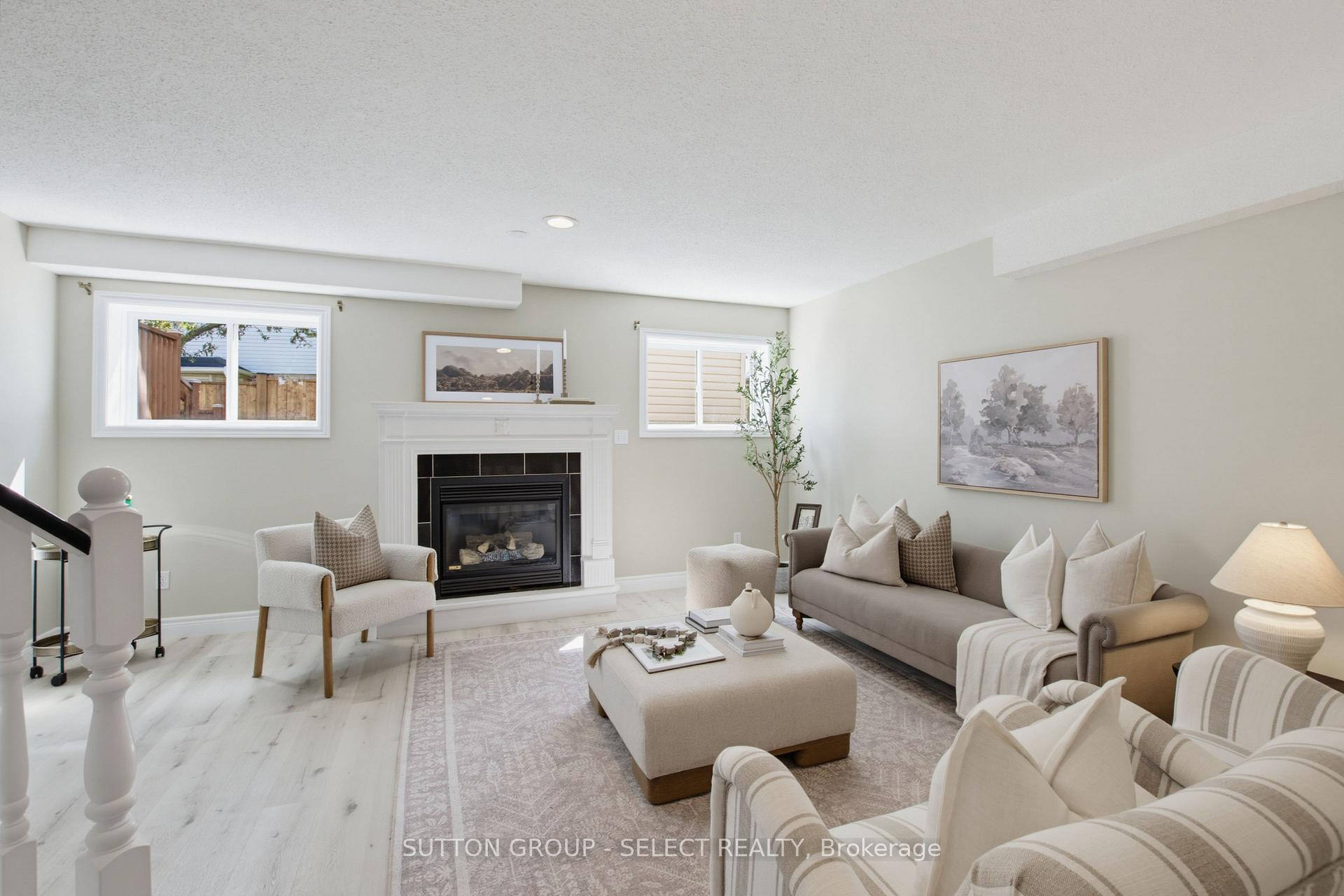 Photo 32 of 858 Cresthaven Crescent, London, South L — HOMEH