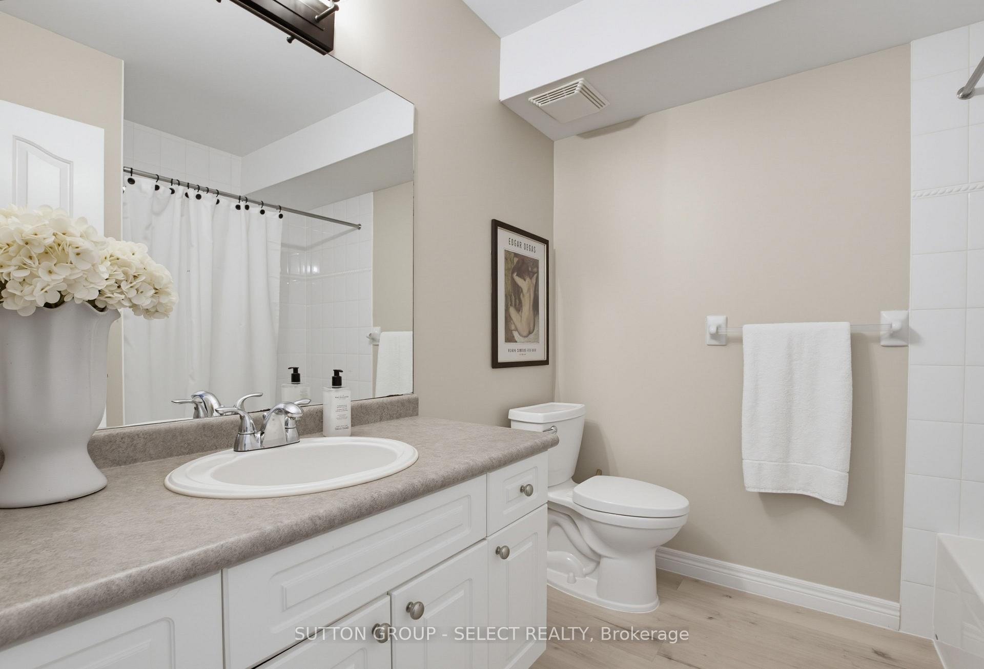 Photo 33 of 858 Cresthaven Crescent, London, South L — HOMEH