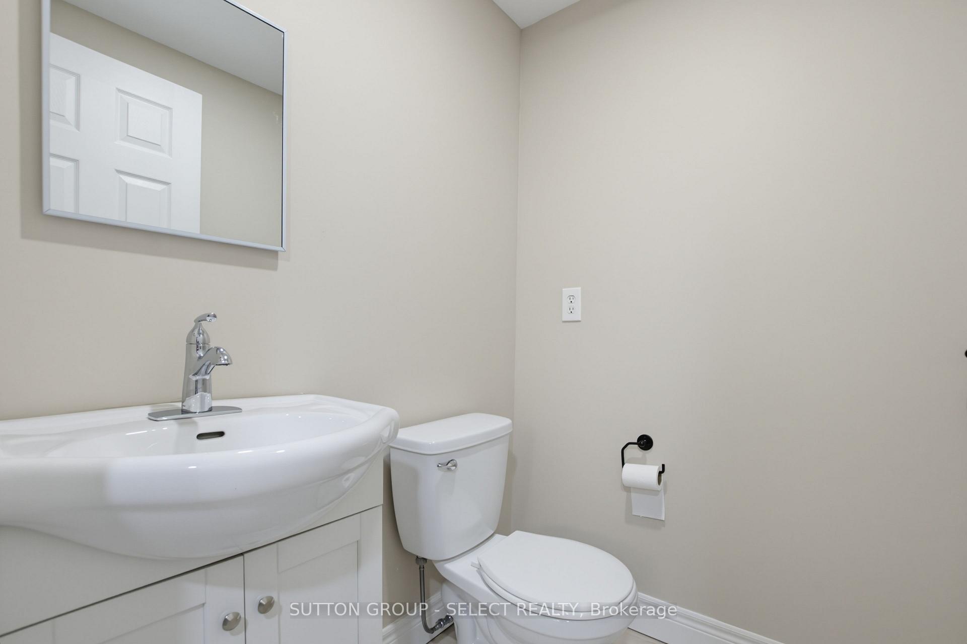 Photo 41 of 858 Cresthaven Crescent, London, South L — HOMEH