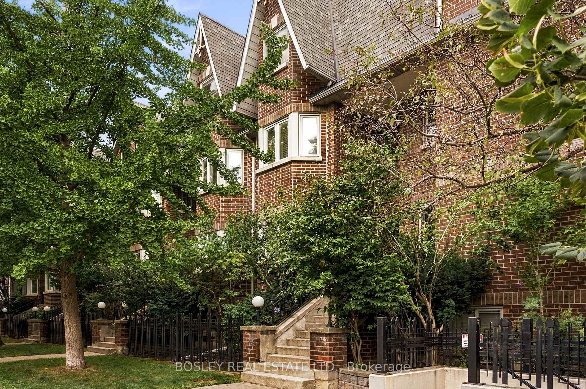 Photo 3 of Unit 2-B, 2 Shank Street, Toronto, Niagara — HOMEH