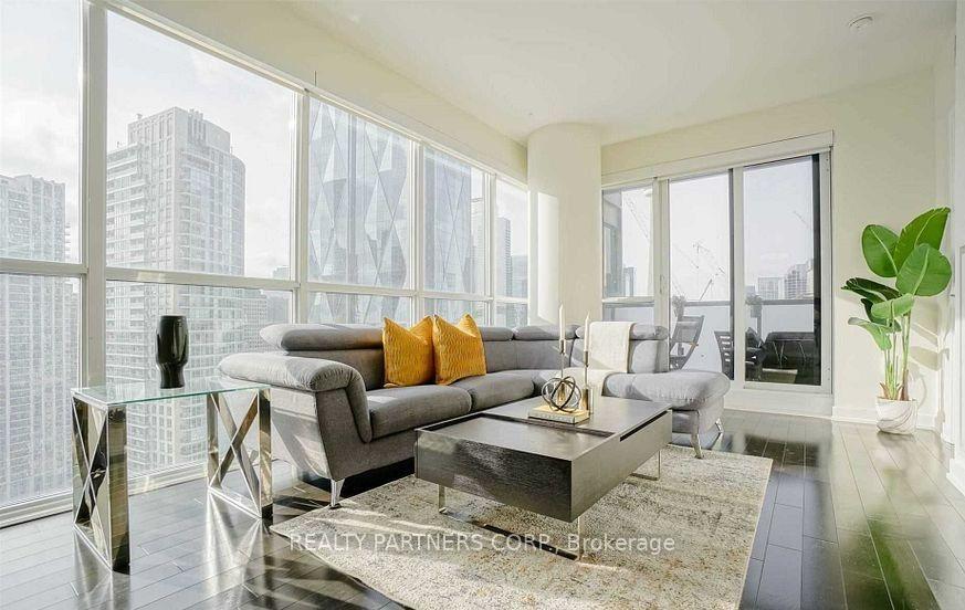 Photo 9 of Unit 3402, 1 The Esplanade Drive, Toronto, Waterfront Communities — HOMEH