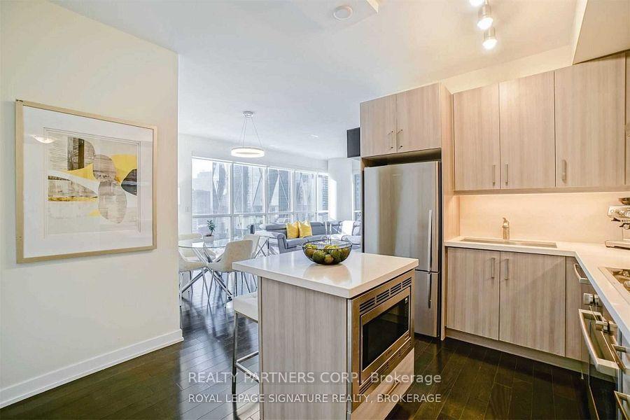 Photo 11 of Unit 3402, 1 The Esplanade Drive, Toronto, Waterfront Communities — HOMEH