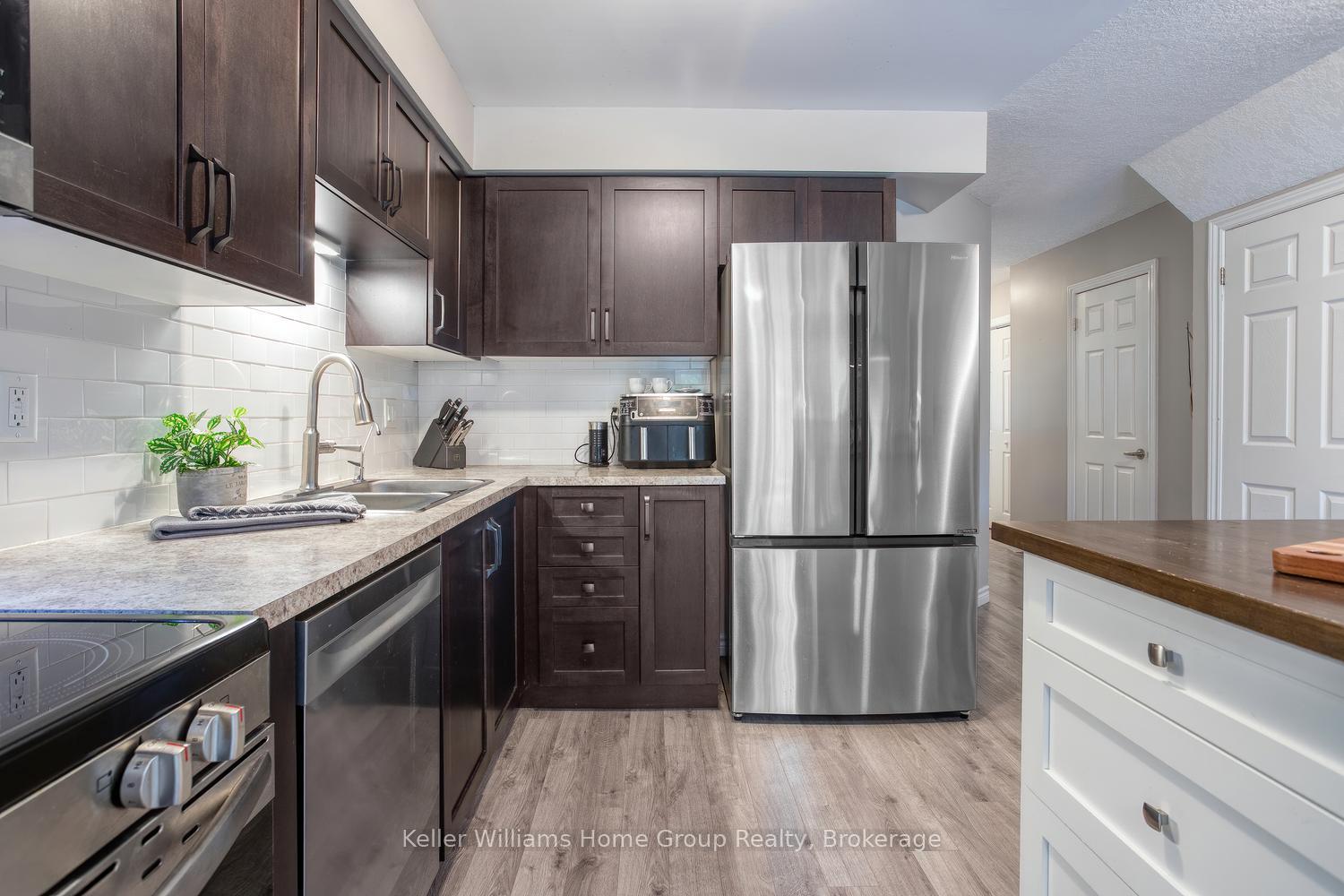 Photo 14 of Unit 21, 30 Imperial Road S, Guelph, Willow West/Sugarbush/West Acres — HOMEH