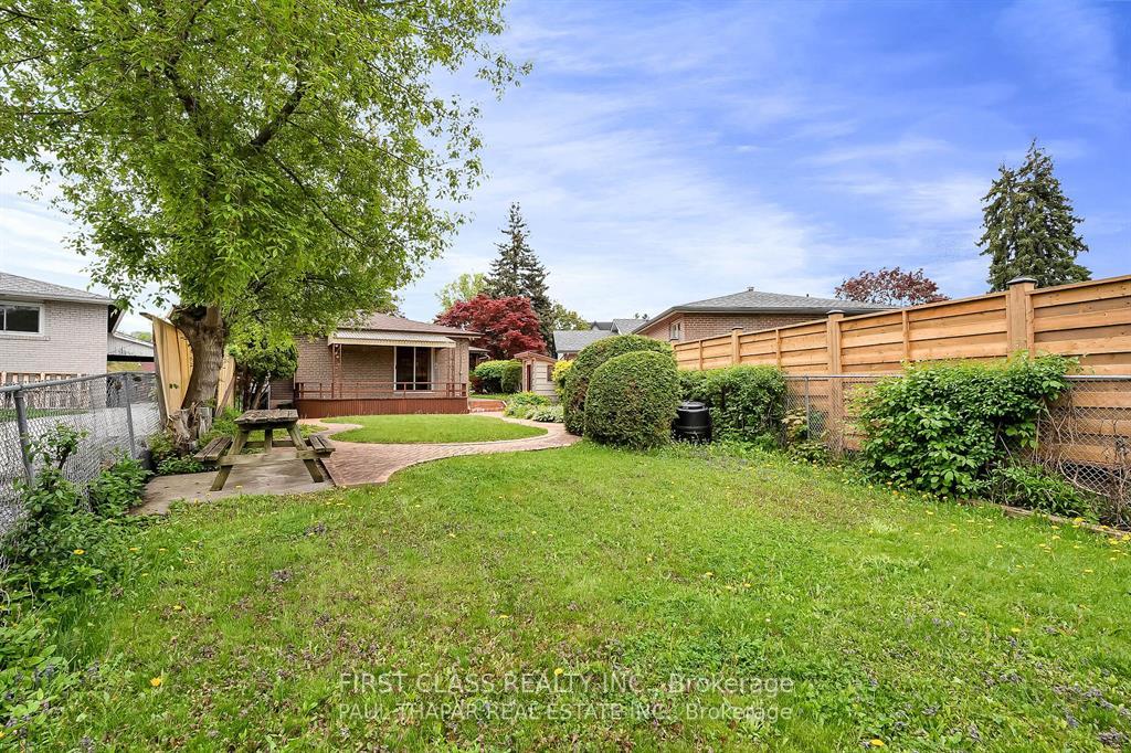 Photo 17 of 64 Grove Park Crescent, North York, Don Valley Village — HOMEH