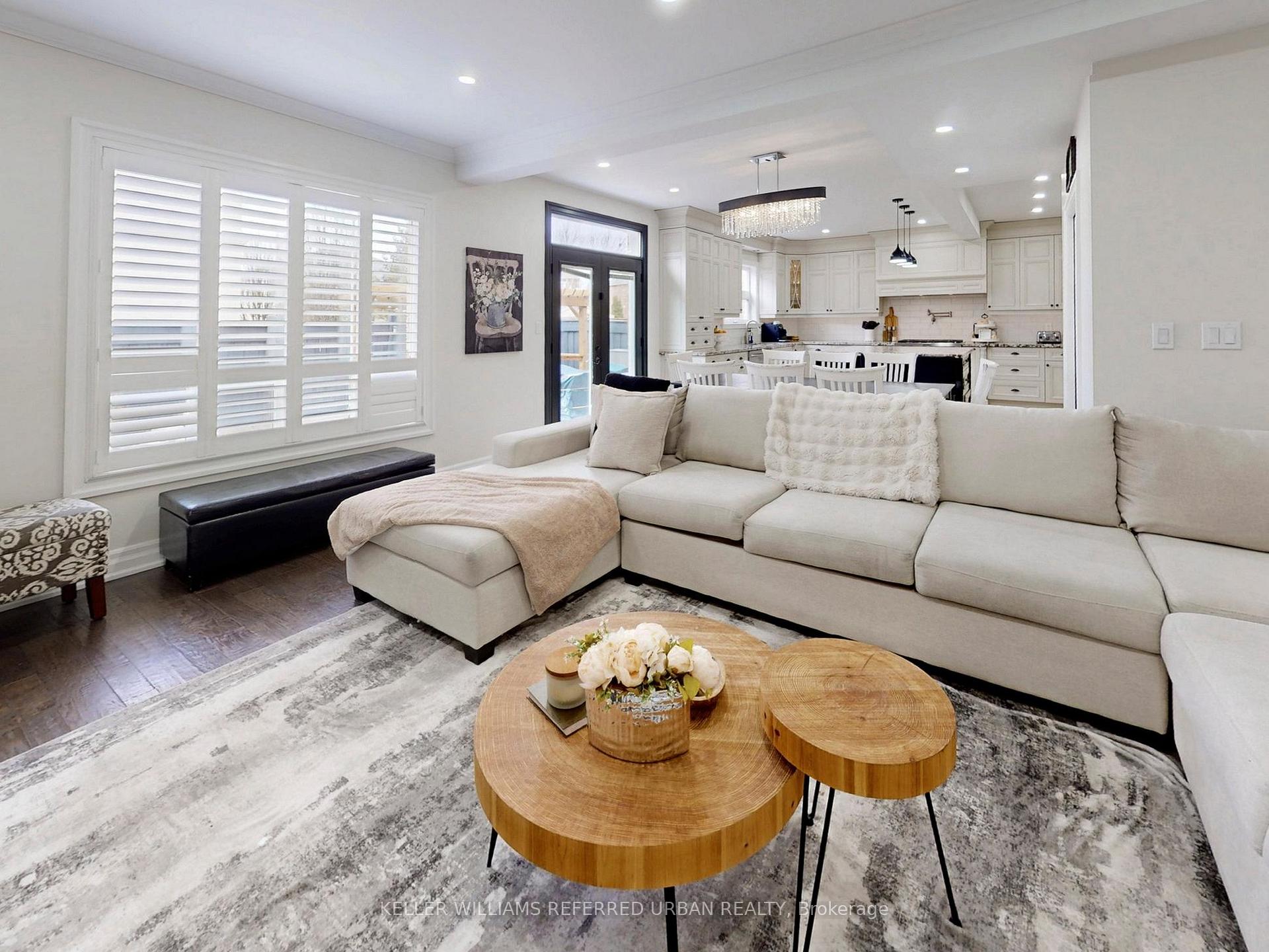 Photo 9 of 208 Maria Antonia Road, Vaughan, Vellore Village — HOMEH