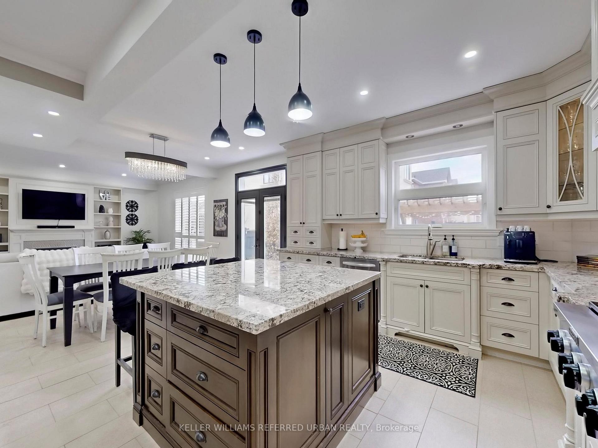 Photo 14 of 208 Maria Antonia Road, Vaughan, Vellore Village — HOMEH