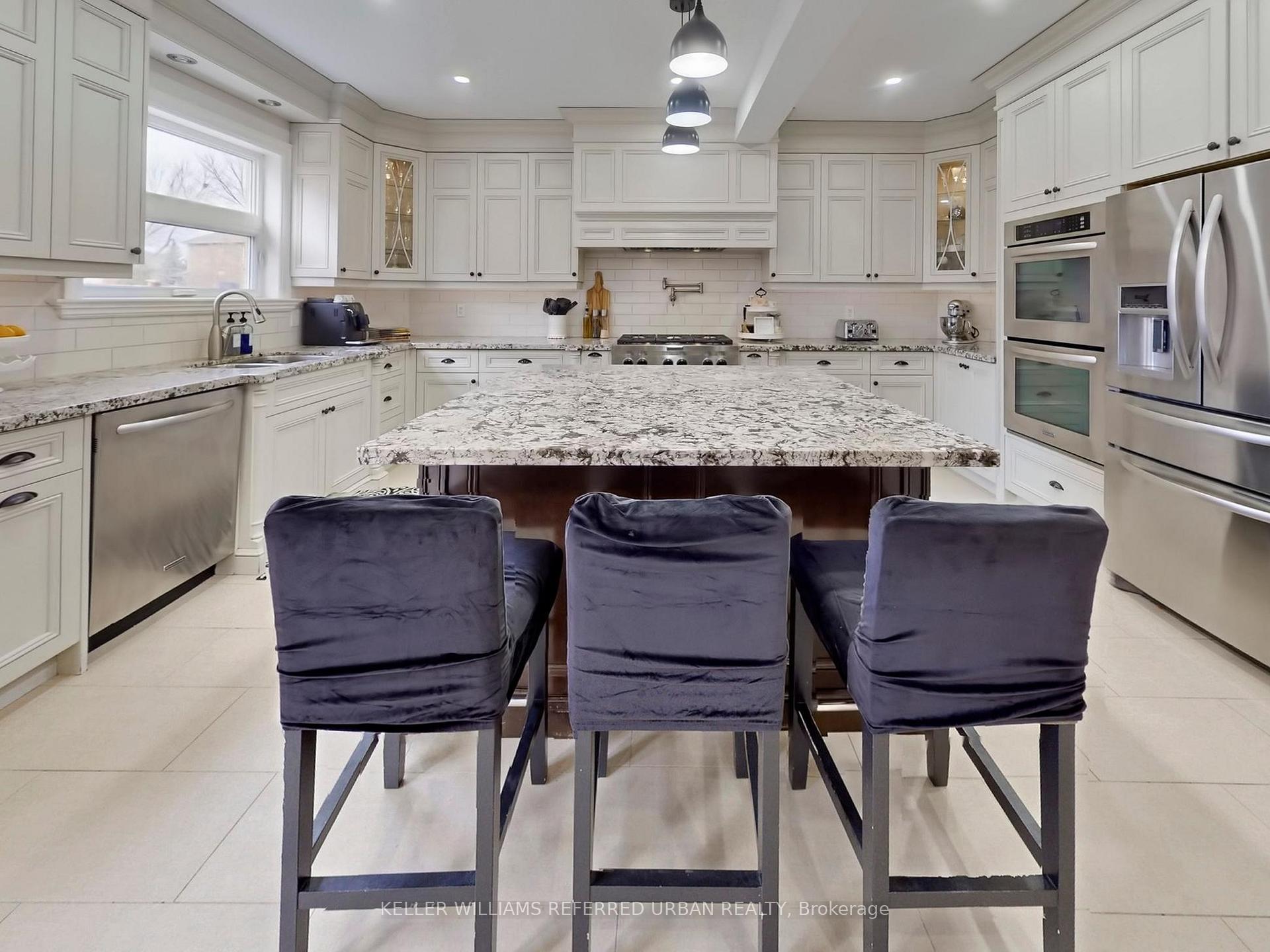 Photo 15 of 208 Maria Antonia Road, Vaughan, Vellore Village — HOMEH