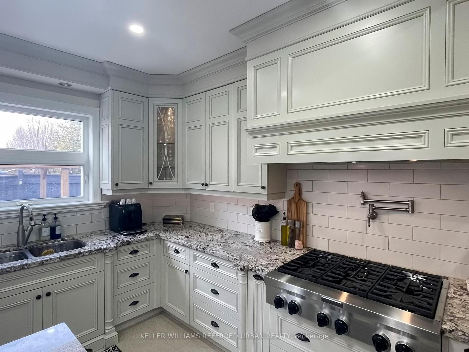 Photo 17 of 208 Maria Antonia Road, Vaughan, Vellore Village — HOMEH