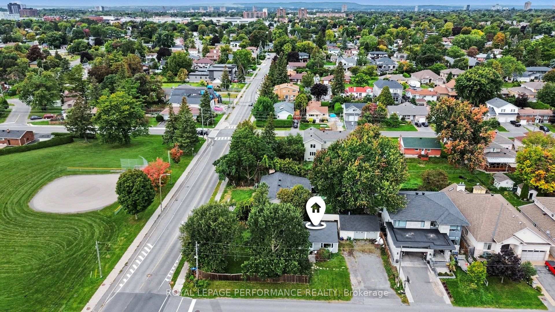 Photo 2 of 119 Fieldrow Street, Ottawa, Meadowlands/Crestview — HOMEH