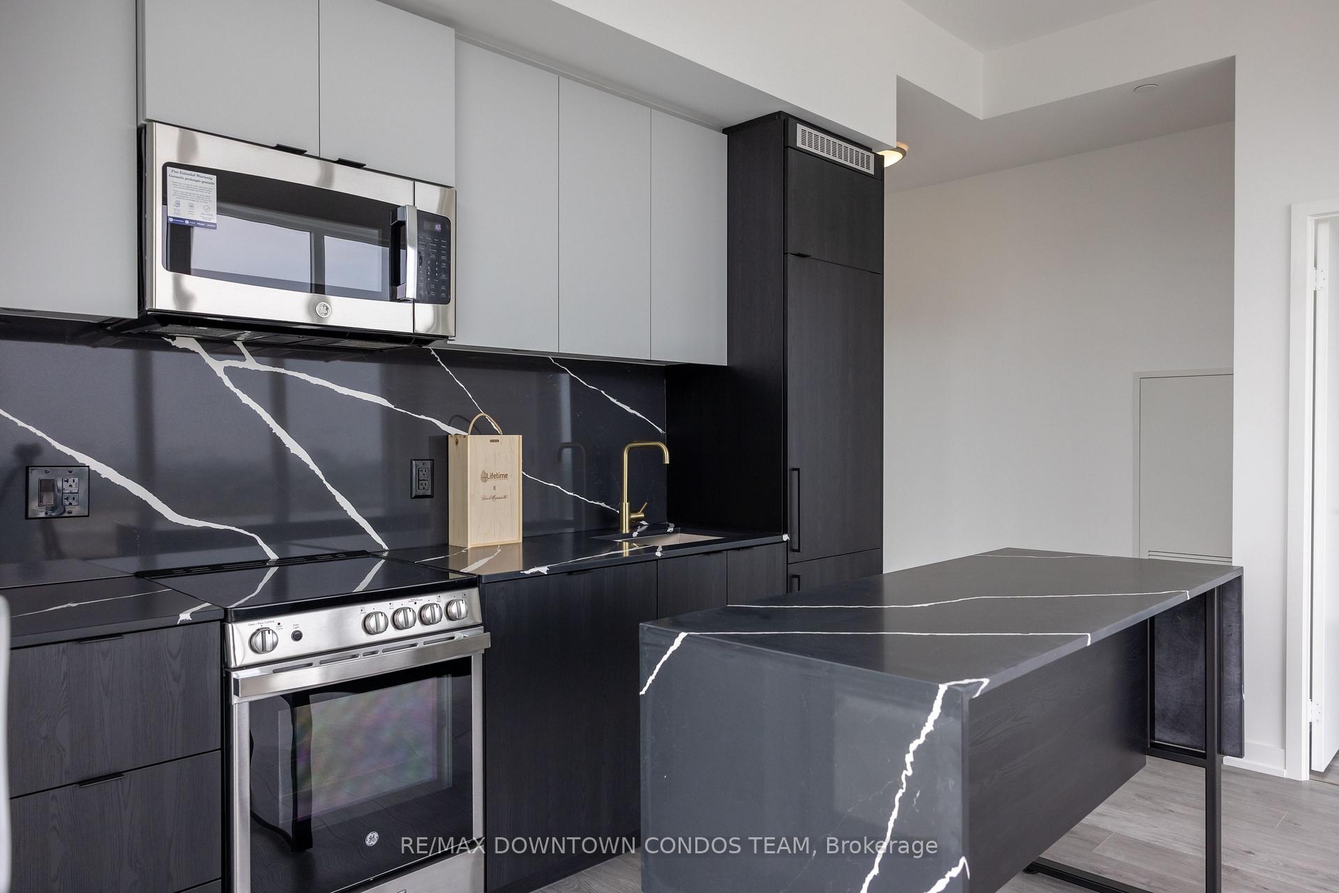Photo 14 of Unit 1410, 285 Dufferin Street, Toronto, South Parkdale — HOMEH