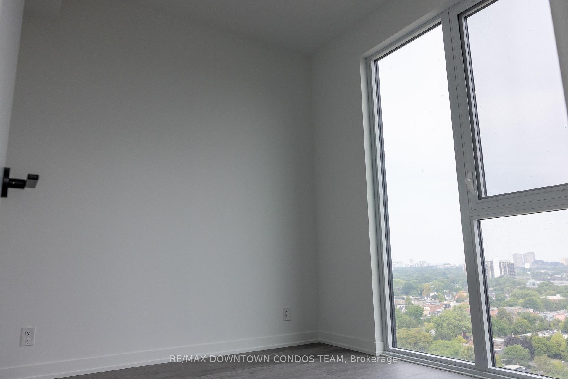 Photo 21 of Unit 1410, 285 Dufferin Street, Toronto, South Parkdale — HOMEH