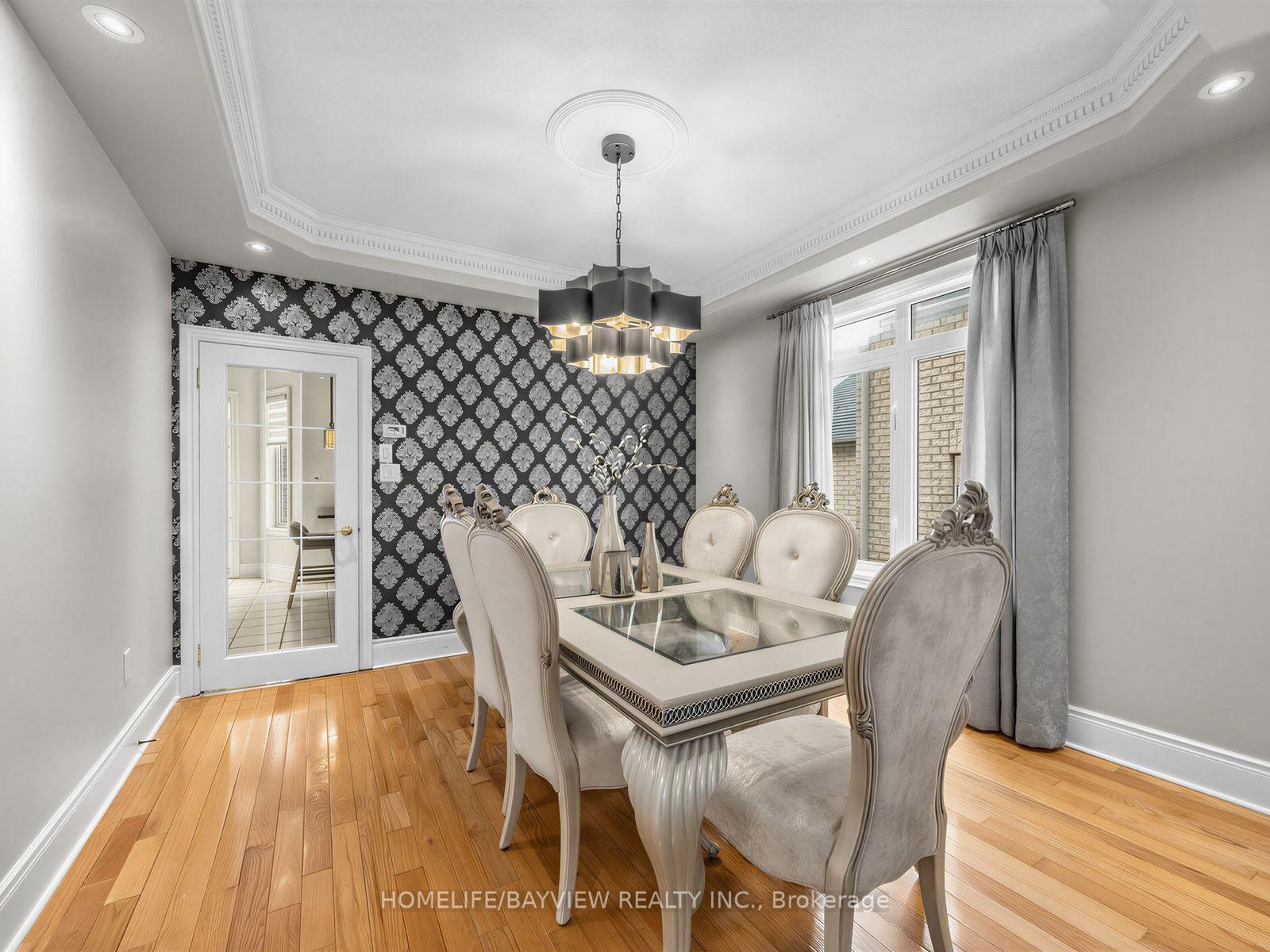 Photo 8 of 61 Wolf Trail Crescent, Richmond Hill, Jefferson — HOMEH