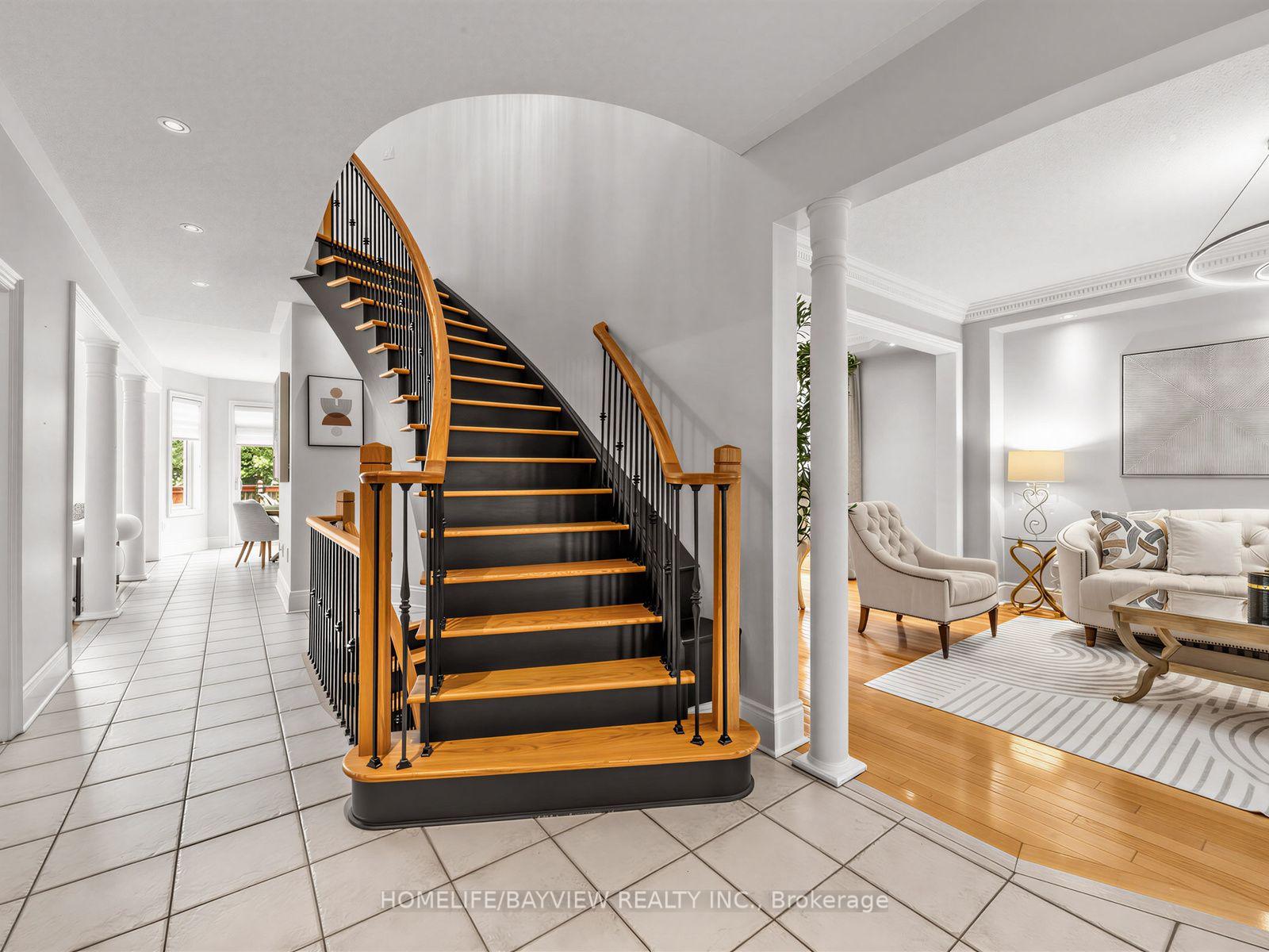 Photo 18 of 61 Wolf Trail Crescent, Richmond Hill, Jefferson — HOMEH