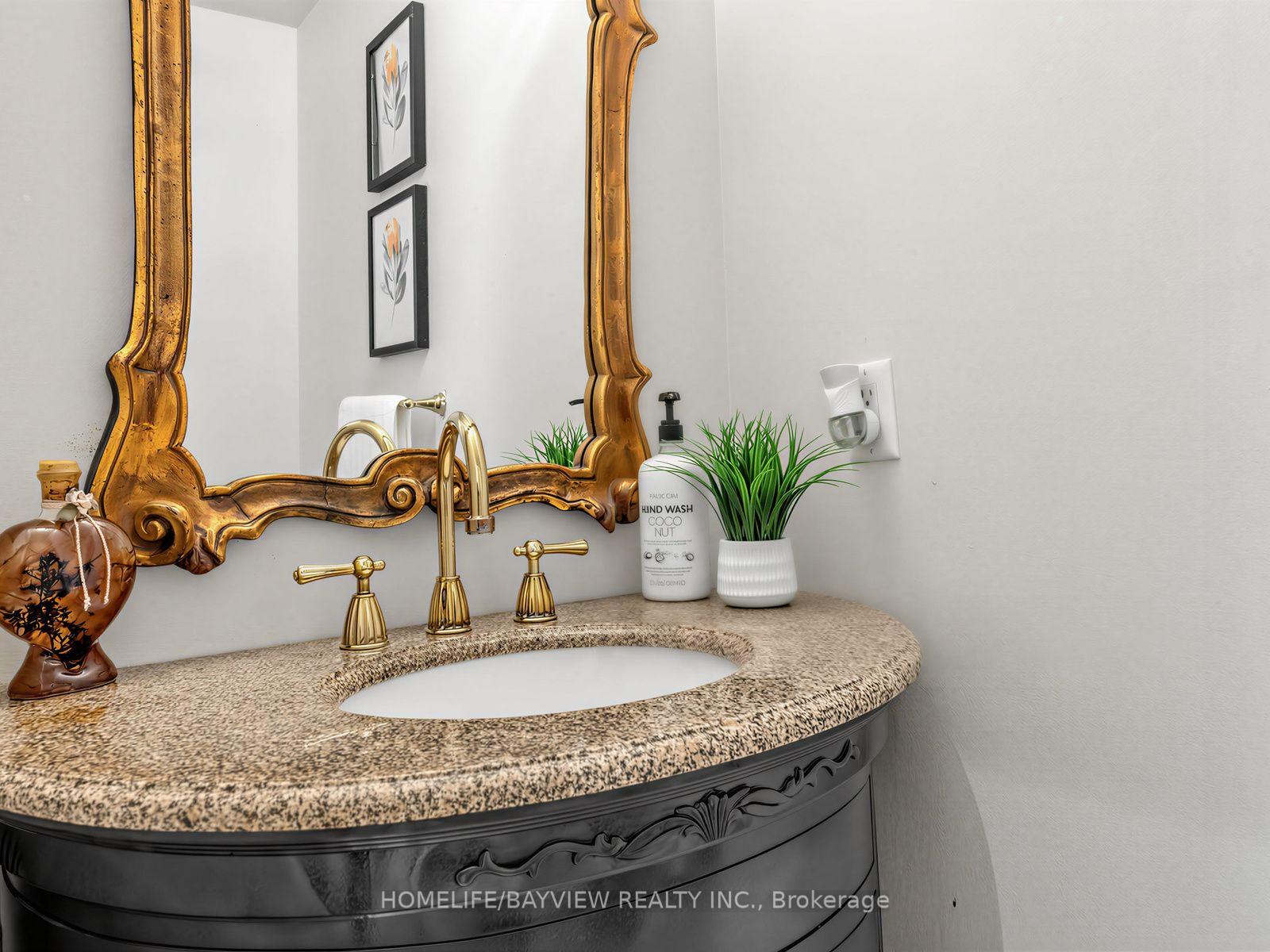 Photo 19 of 61 Wolf Trail Crescent, Richmond Hill, Jefferson — HOMEH