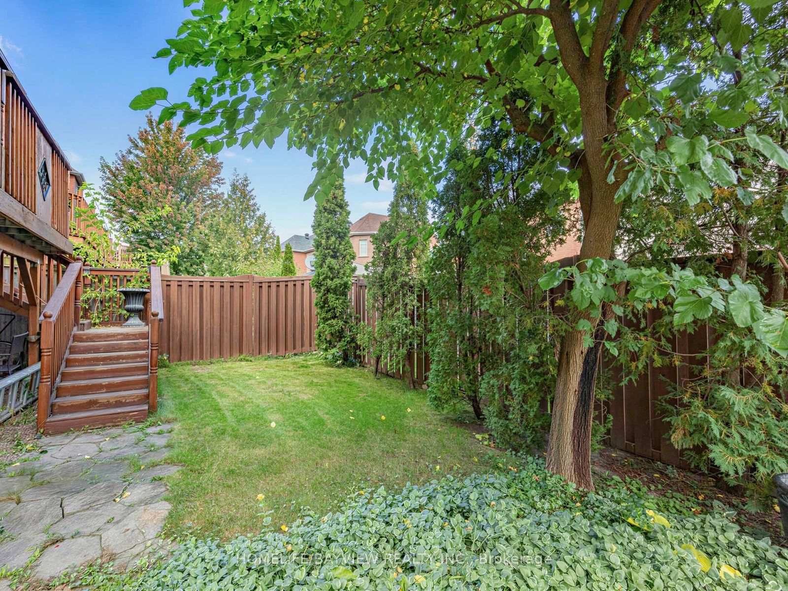 Photo 40 of 61 Wolf Trail Crescent, Richmond Hill, Jefferson — HOMEH