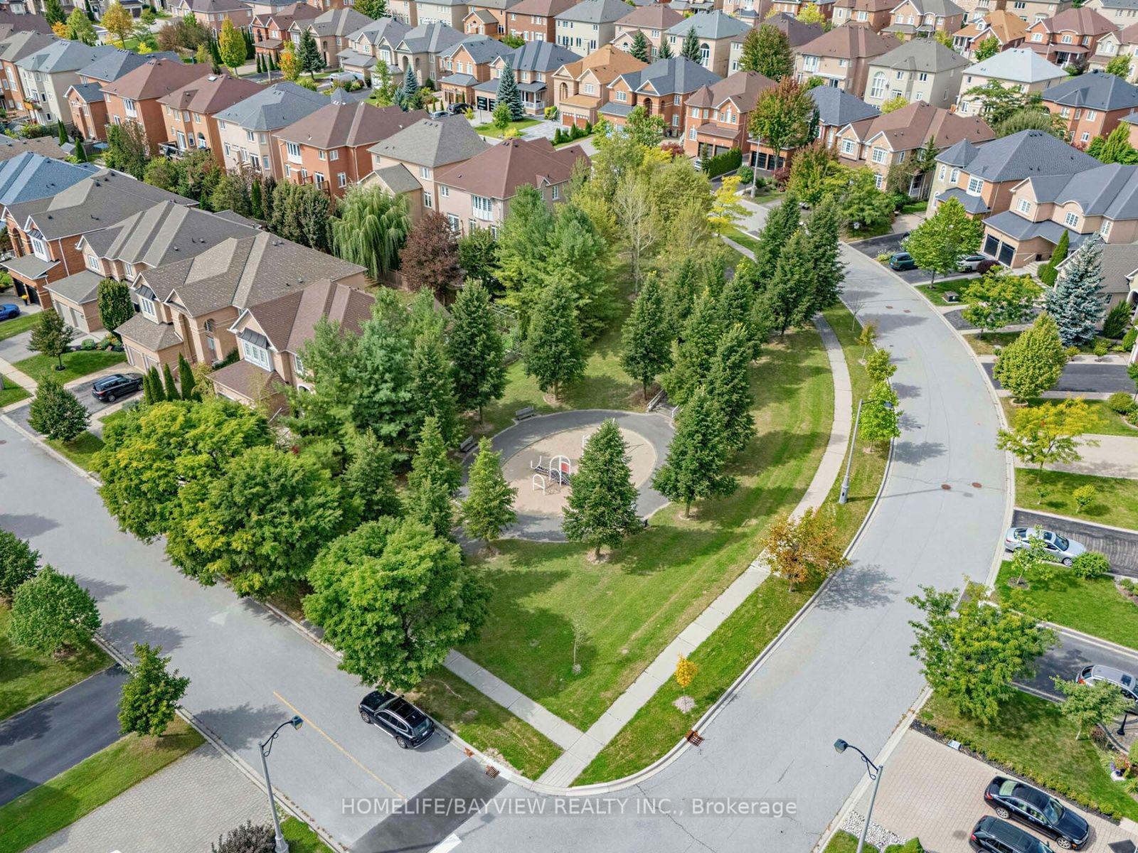 Photo 43 of 61 Wolf Trail Crescent, Richmond Hill, Jefferson — HOMEH