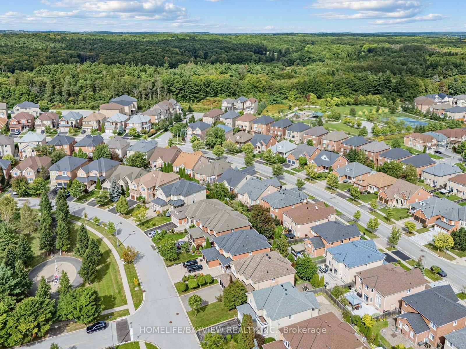 Photo 44 of 61 Wolf Trail Crescent, Richmond Hill, Jefferson — HOMEH