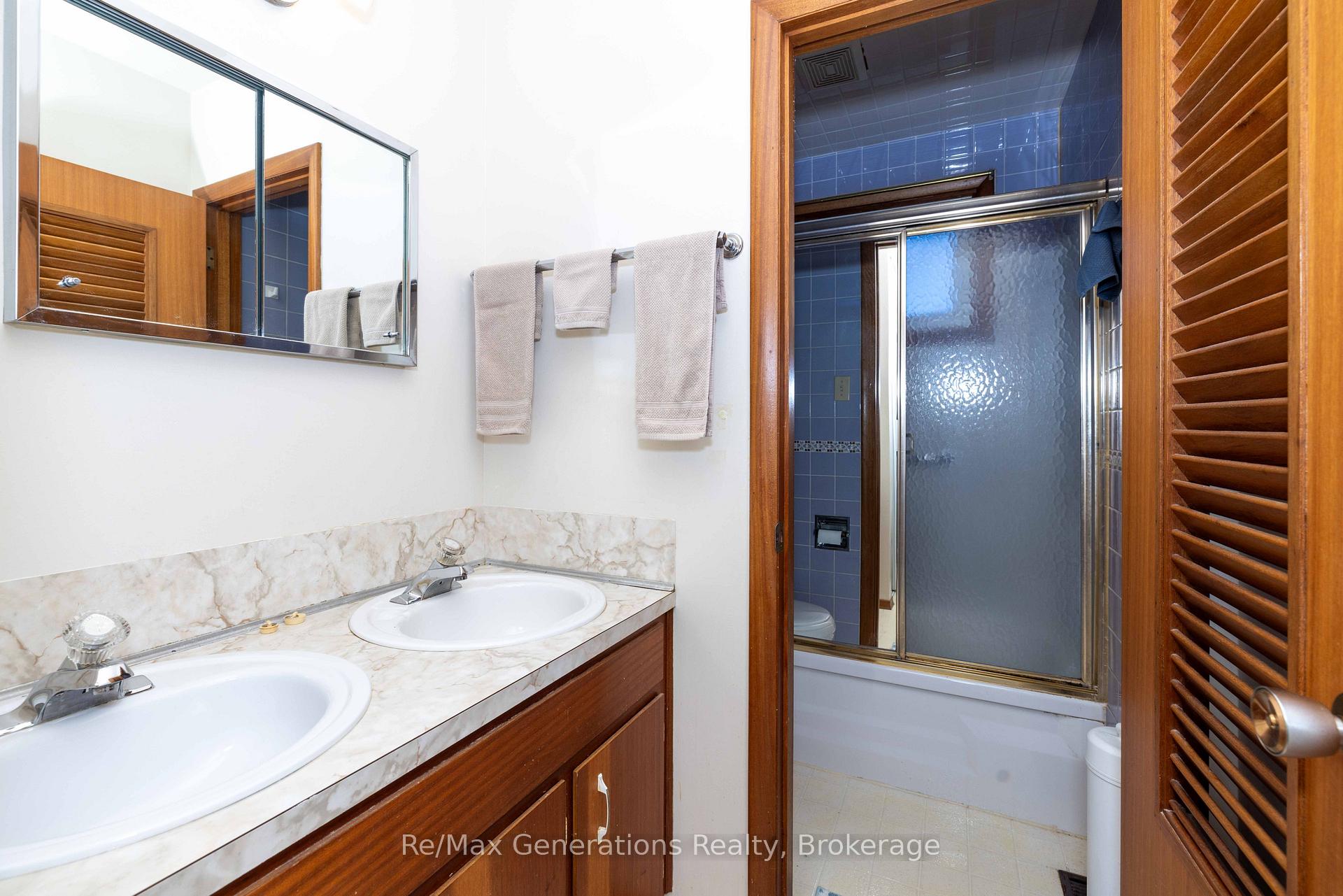 Photo 16 of 235 Maple Avenue, Thunder Bay, Forest Park — HOMEH