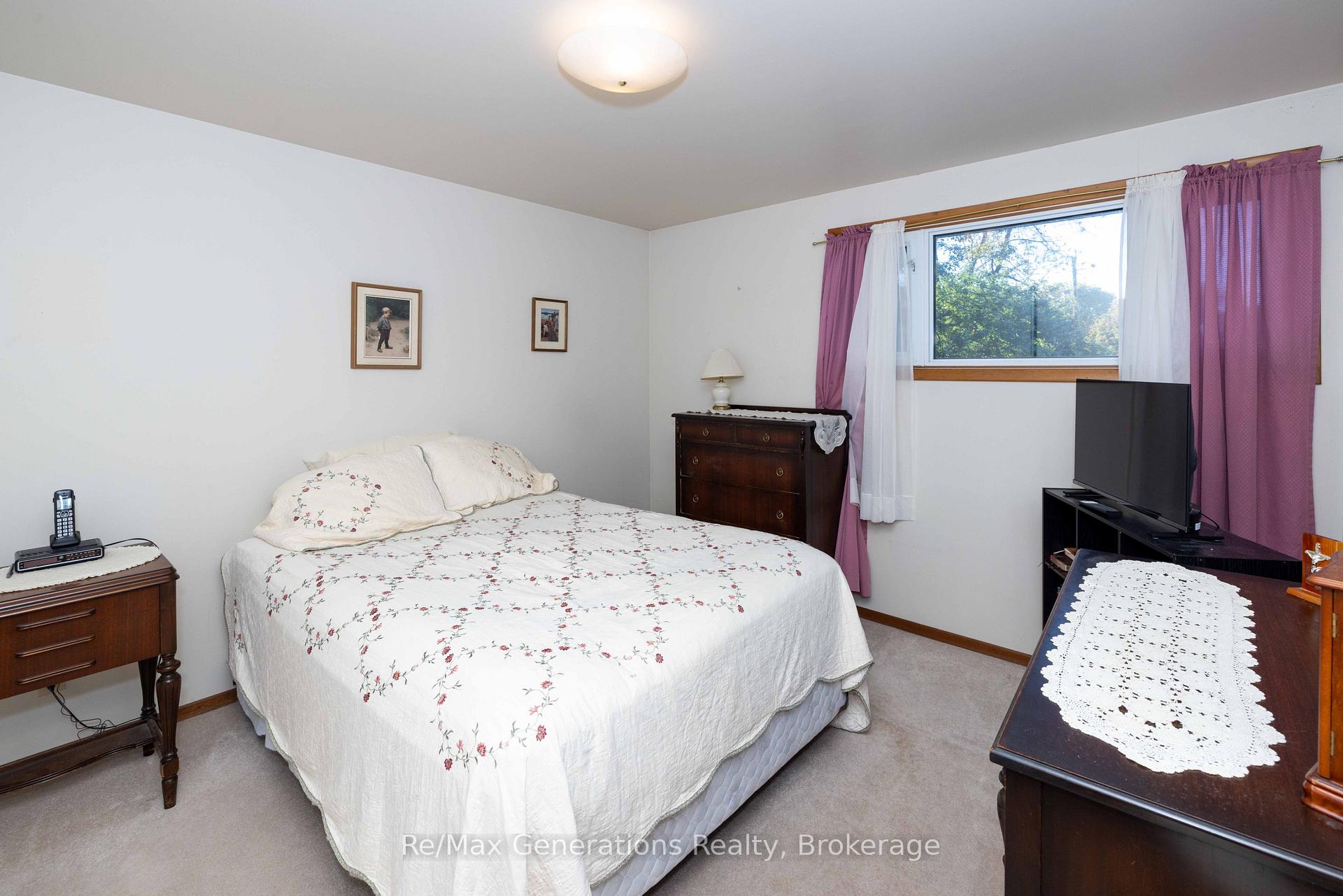 Photo 18 of 235 Maple Avenue, Thunder Bay, Forest Park — HOMEH
