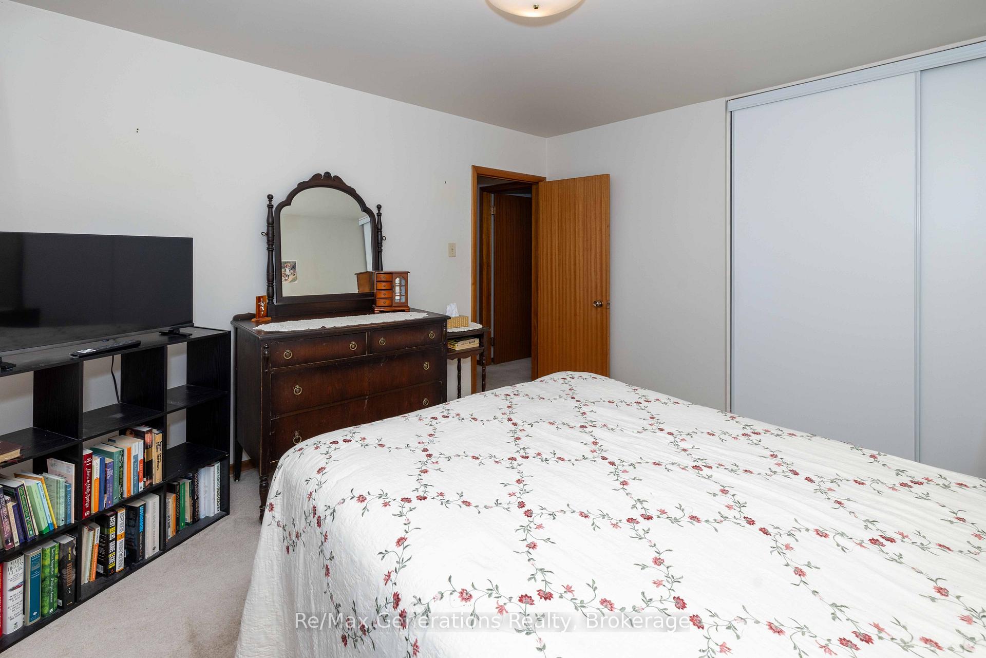 Photo 19 of 235 Maple Avenue, Thunder Bay, Forest Park — HOMEH
