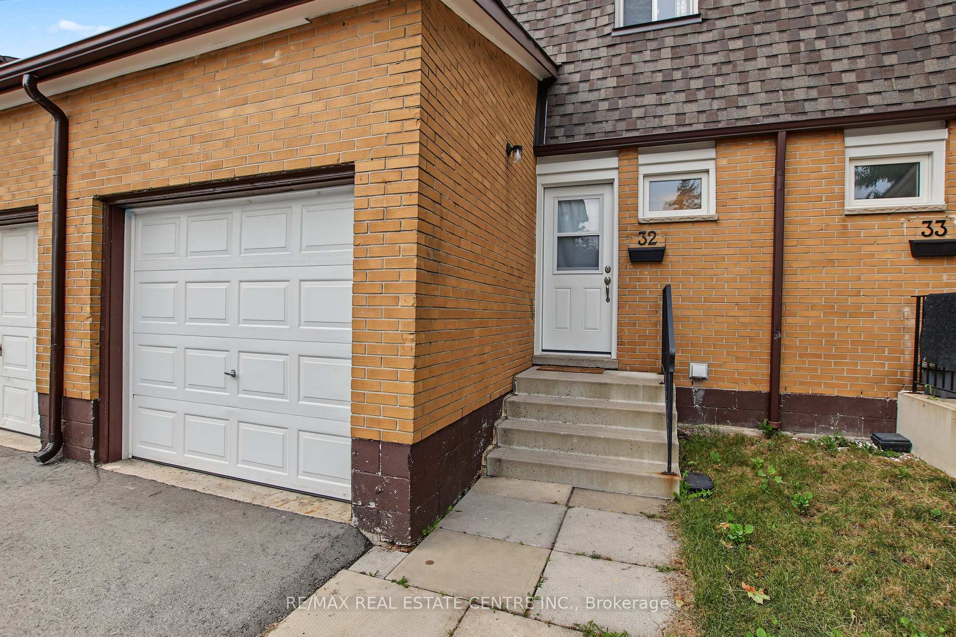 Photo 3 of Unit 32, 1444 Upper Ottawa Street, Hamilton, Templemead — HOMEH