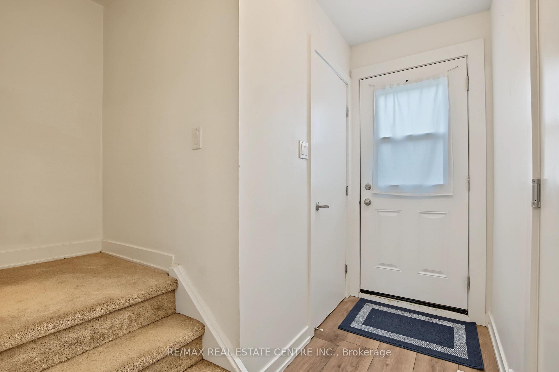 Photo 4 of Unit 32, 1444 Upper Ottawa Street, Hamilton, Templemead — HOMEH