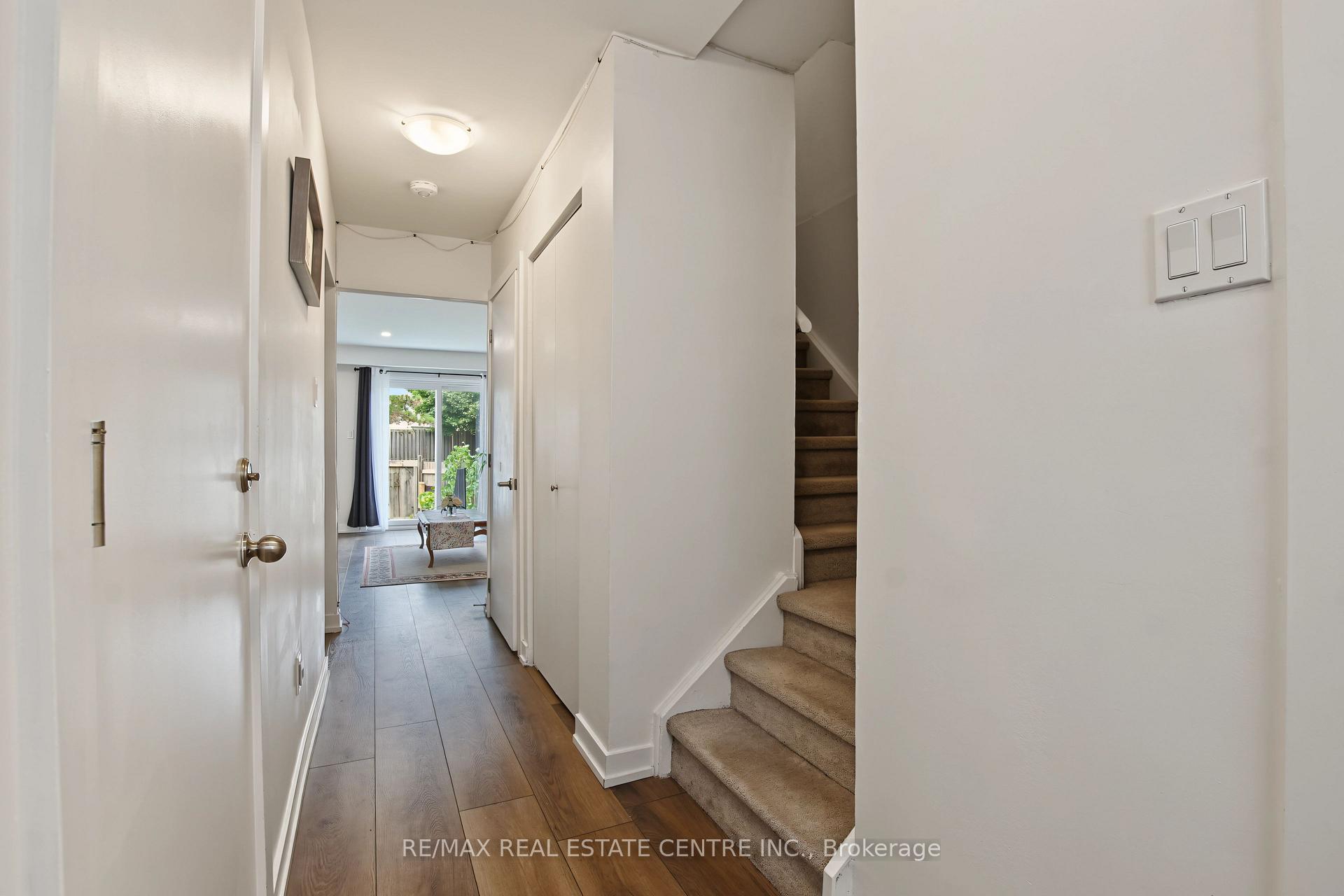 Photo 5 of Unit 32, 1444 Upper Ottawa Street, Hamilton, Templemead — HOMEH