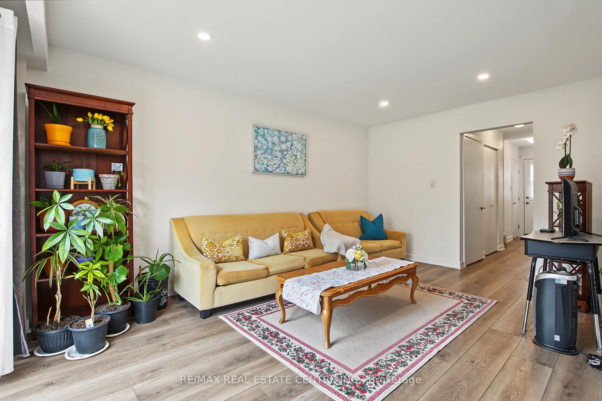 Photo 11 of Unit 32, 1444 Upper Ottawa Street, Hamilton, Templemead — HOMEH